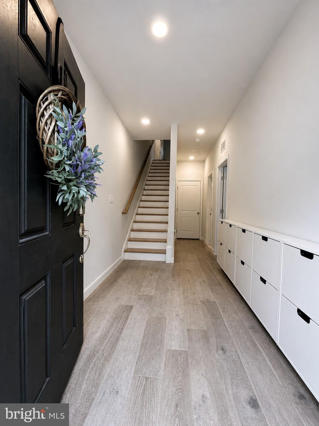 ENCLAVE AT FAIR LAKES - Residential