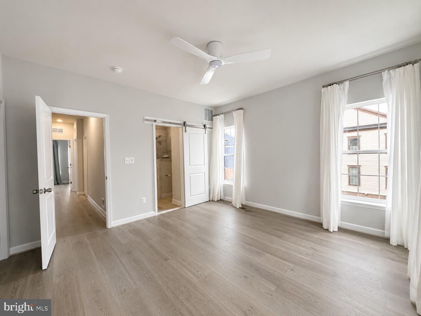 ENCLAVE AT FAIR LAKES - Residential
