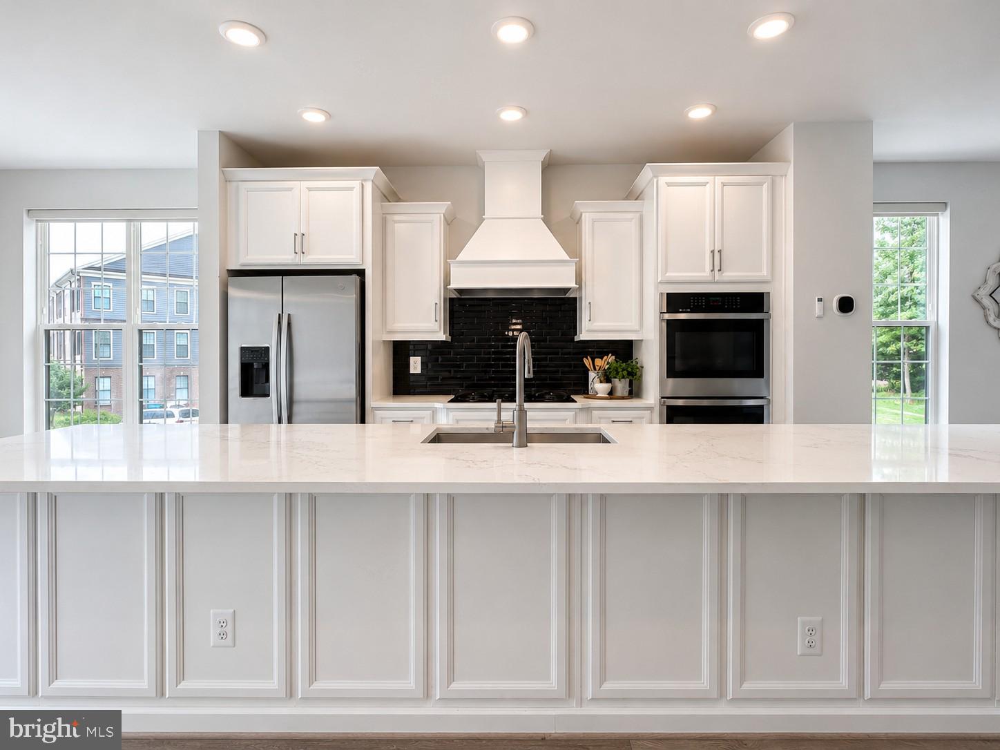 ENCLAVE AT FAIR LAKES - Residential