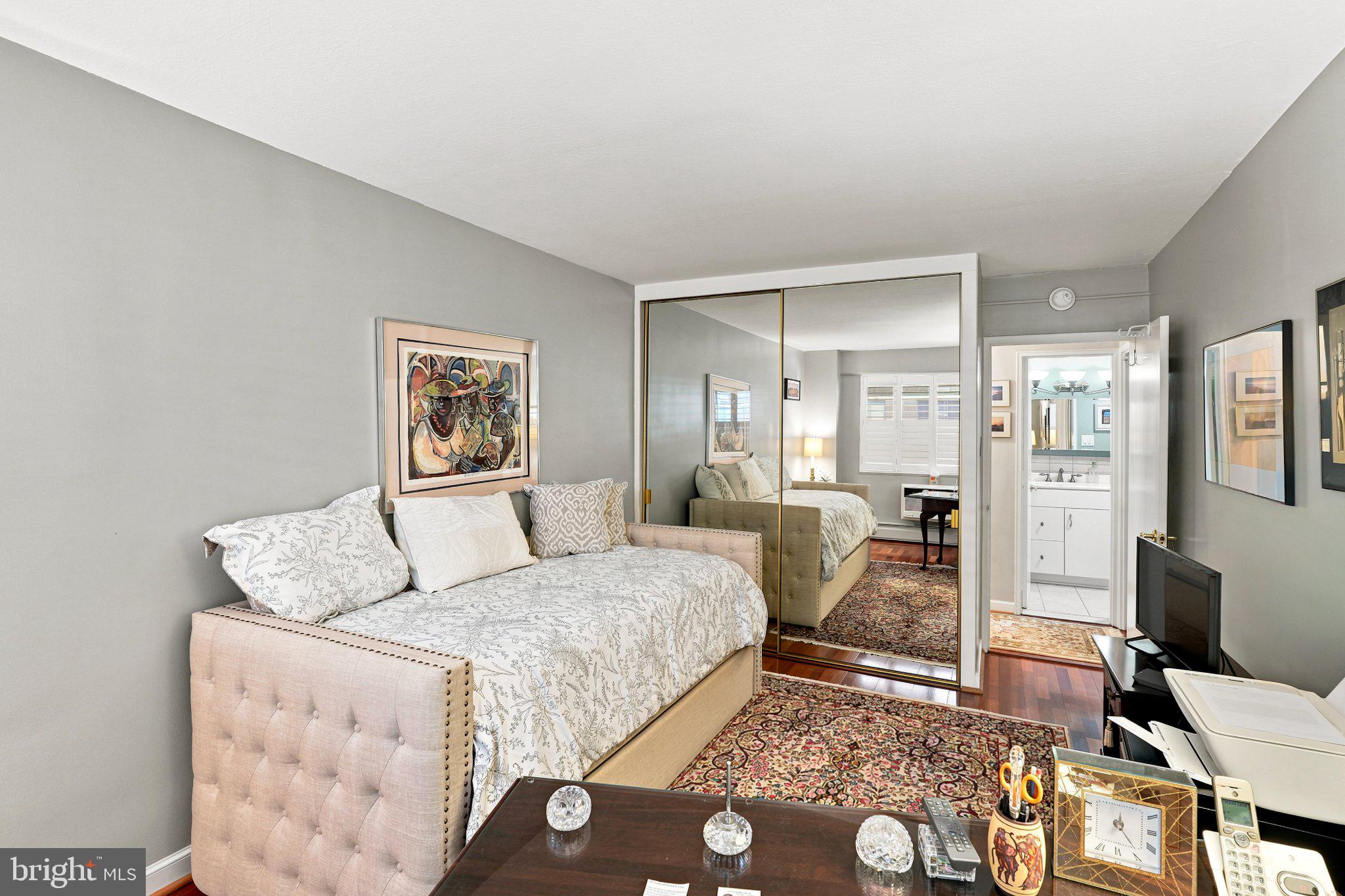 RITTENHOUSE SQUARE - Residential