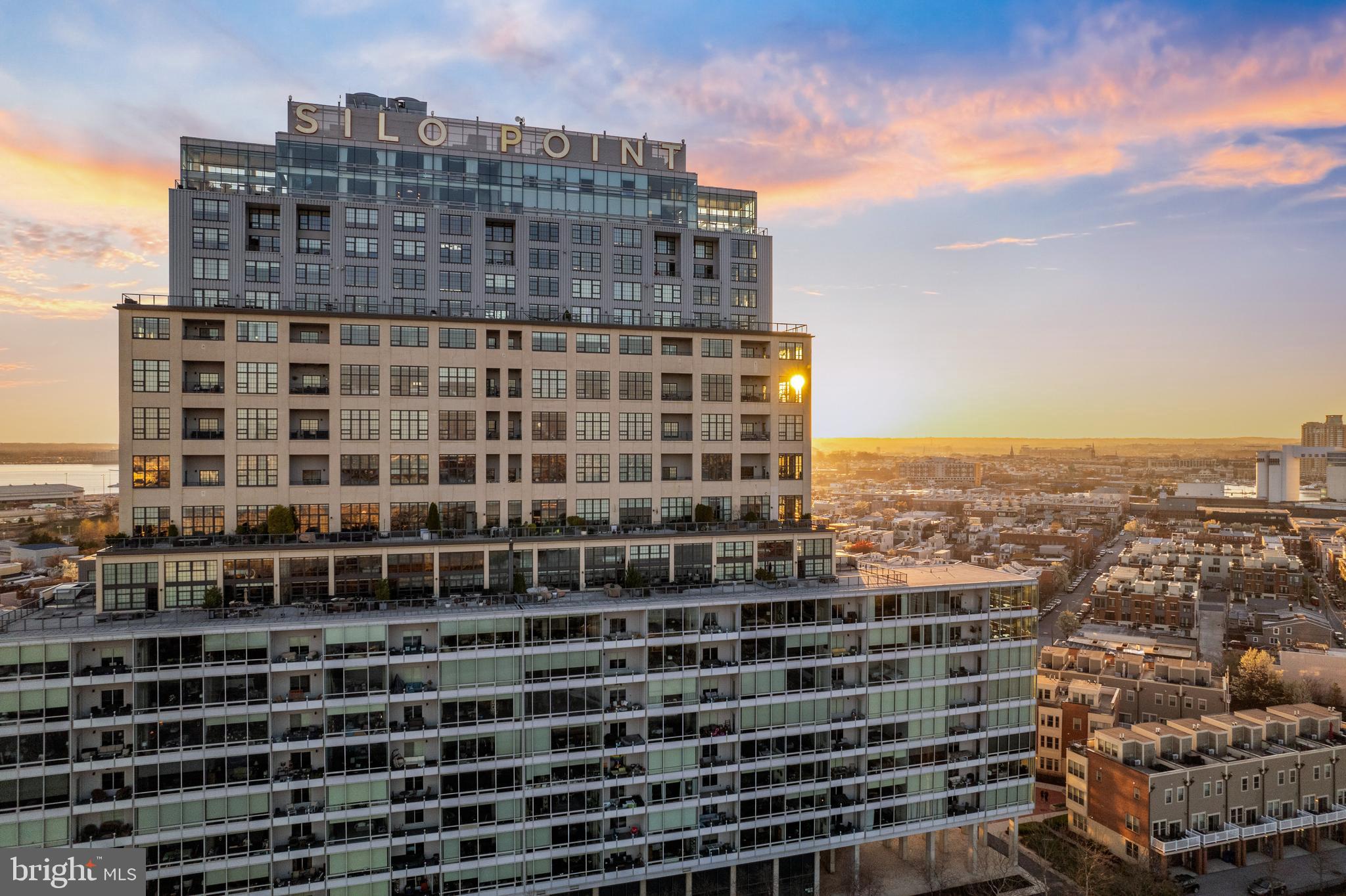 LOCUST POINT - Residential