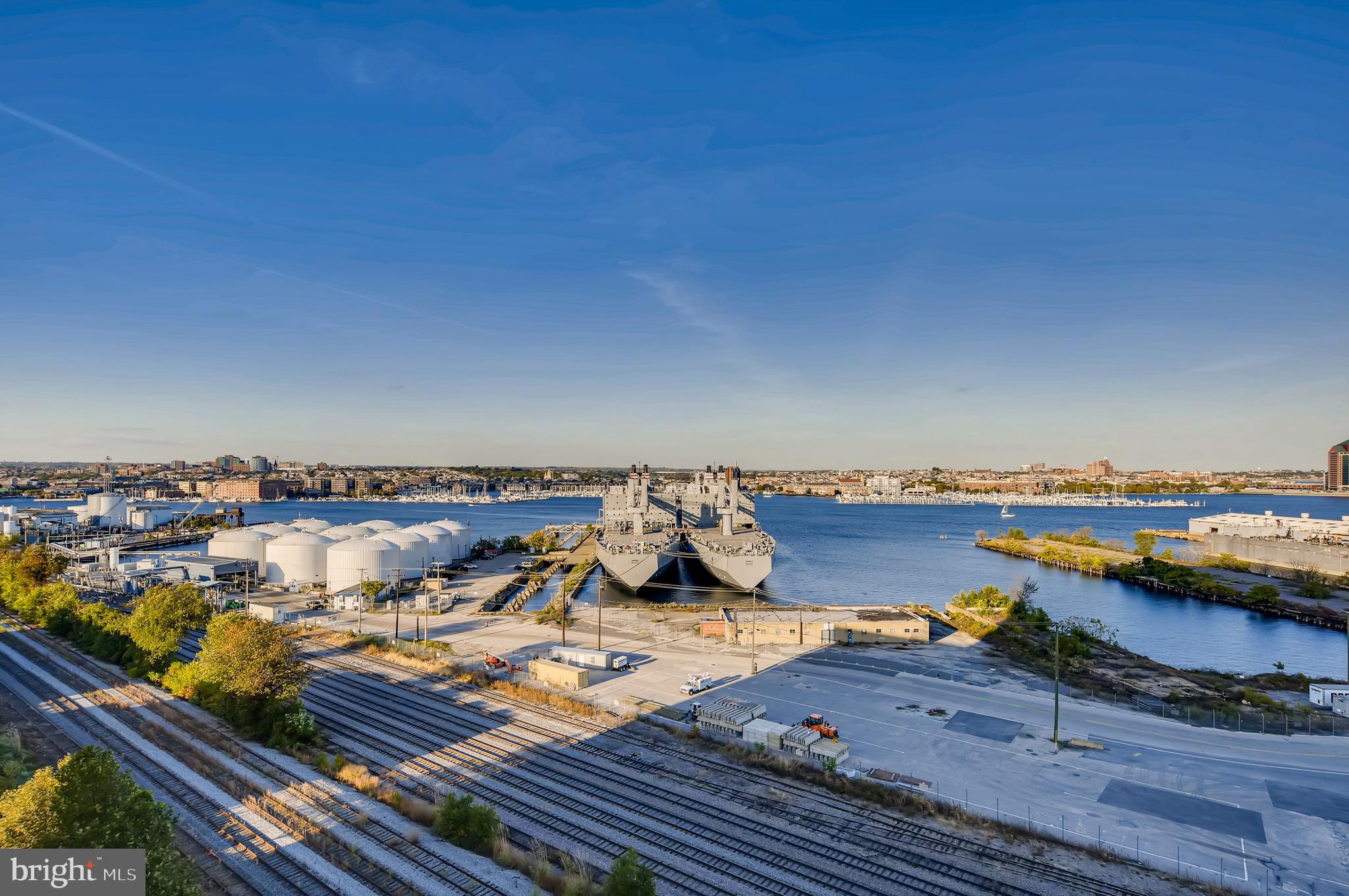 LOCUST POINT - Residential