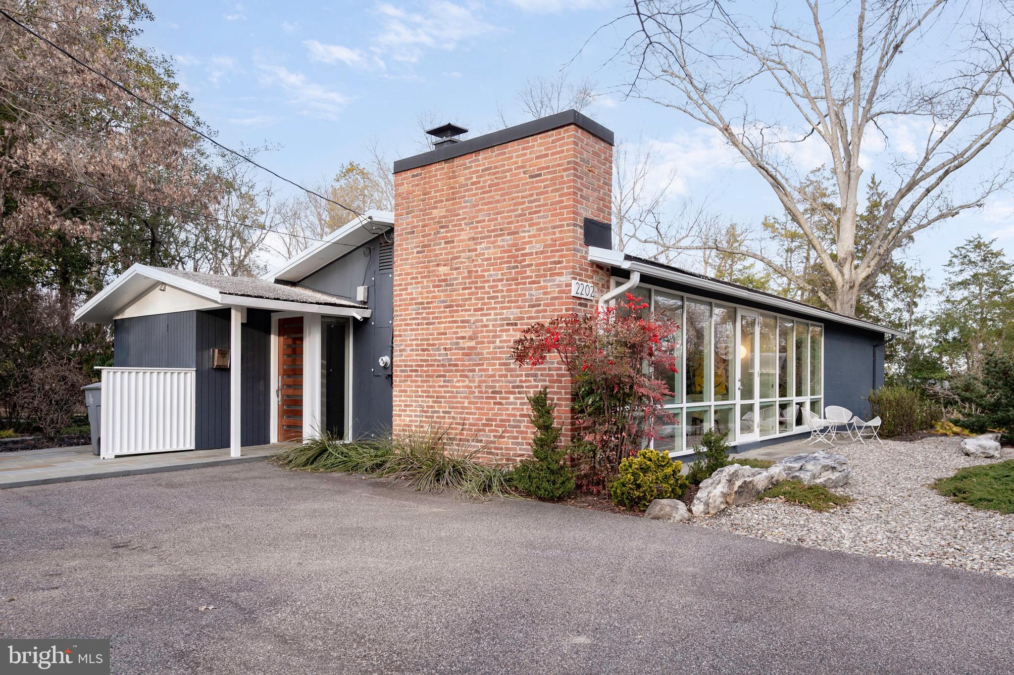 HOLLIN HILLS - Residential