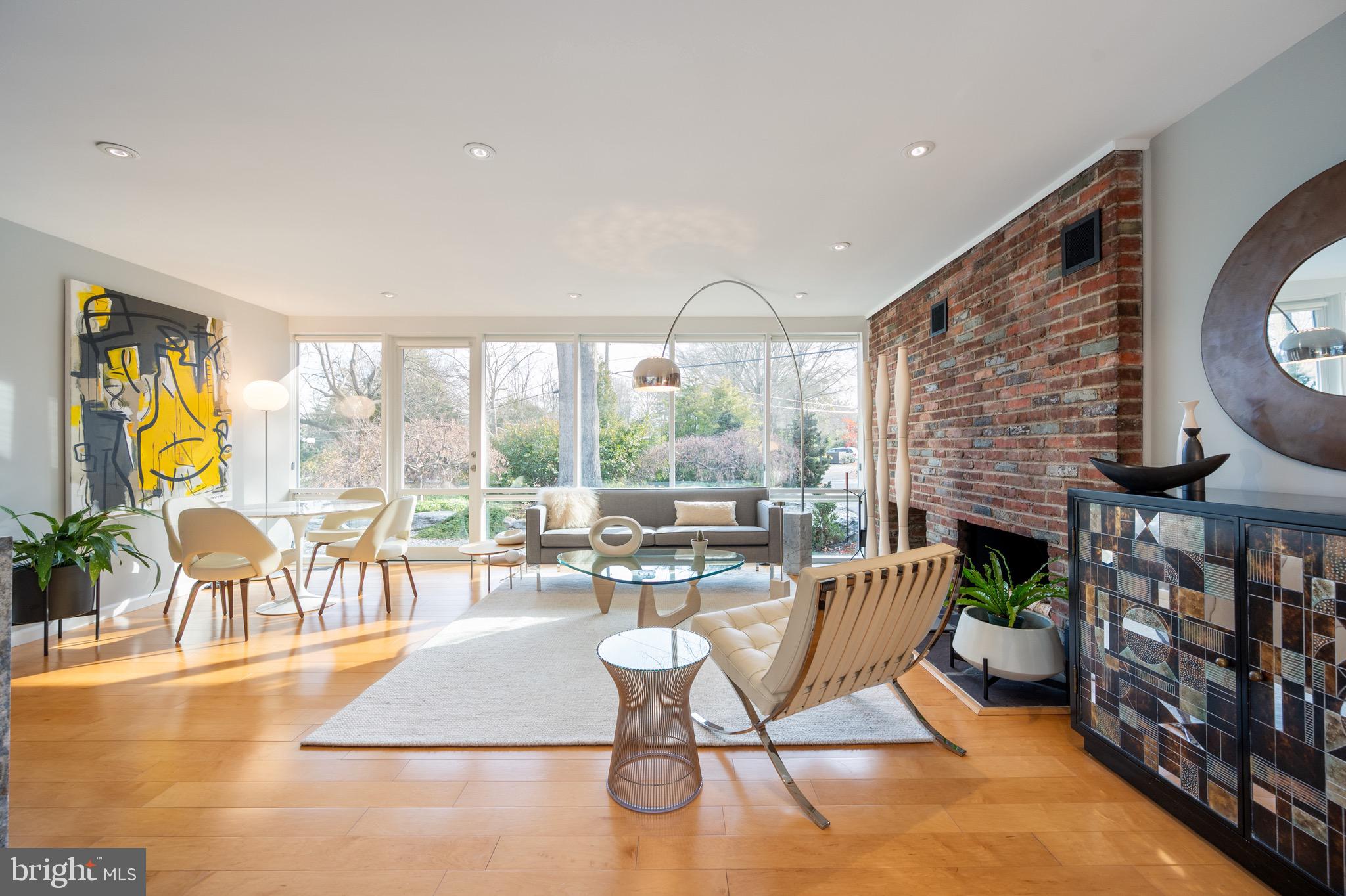 HOLLIN HILLS - Residential