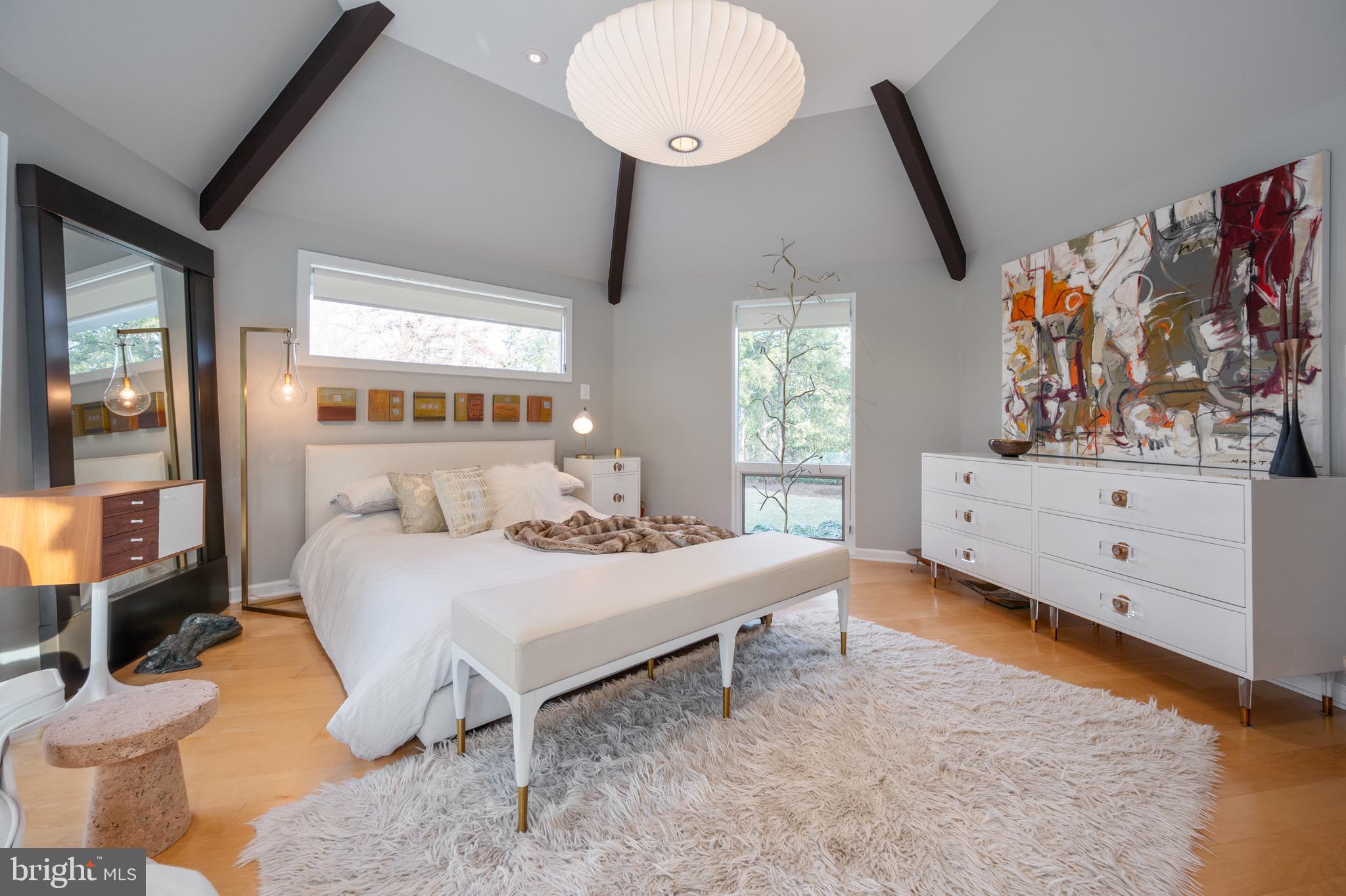 HOLLIN HILLS - Residential