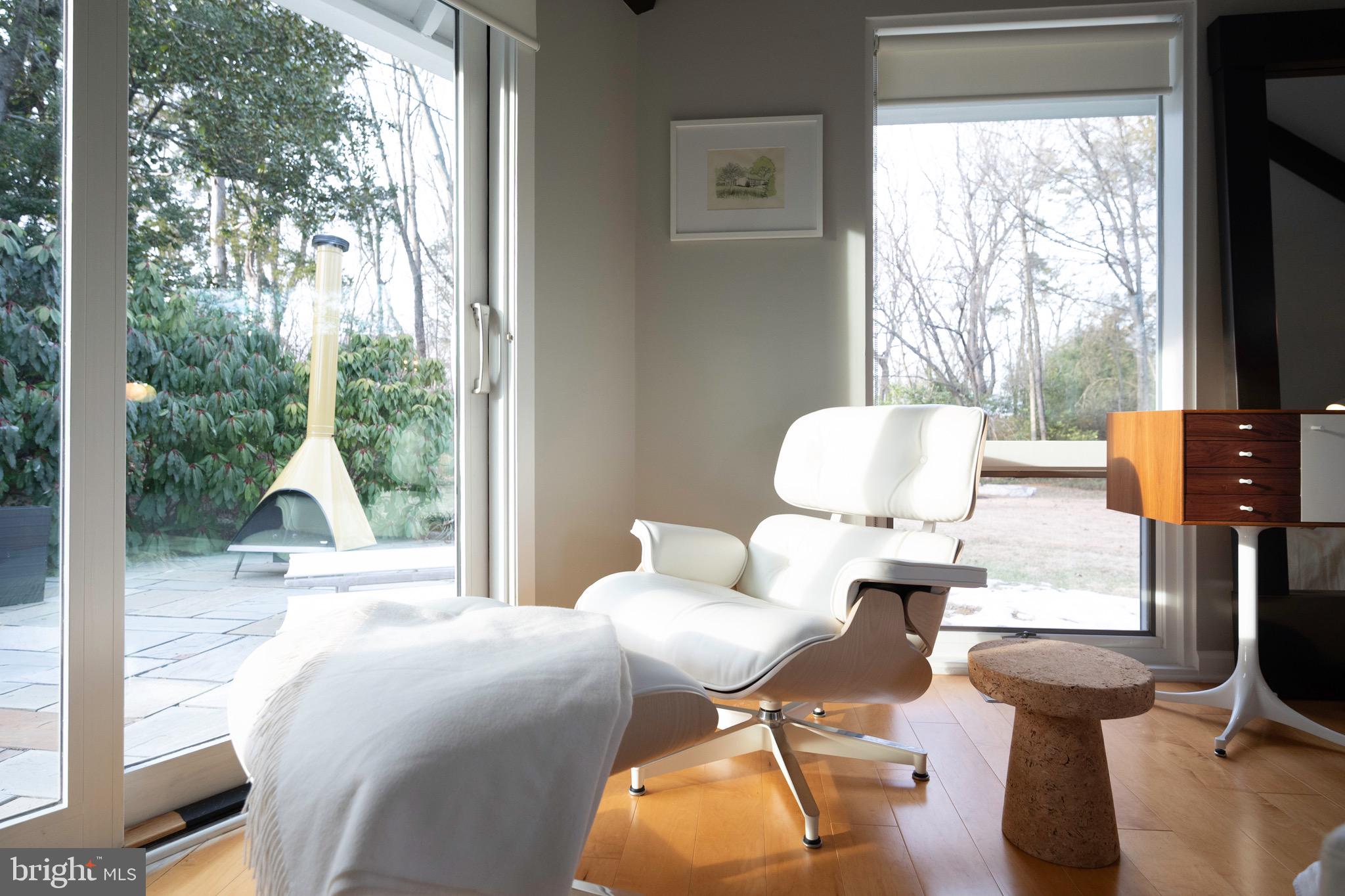 HOLLIN HILLS - Residential
