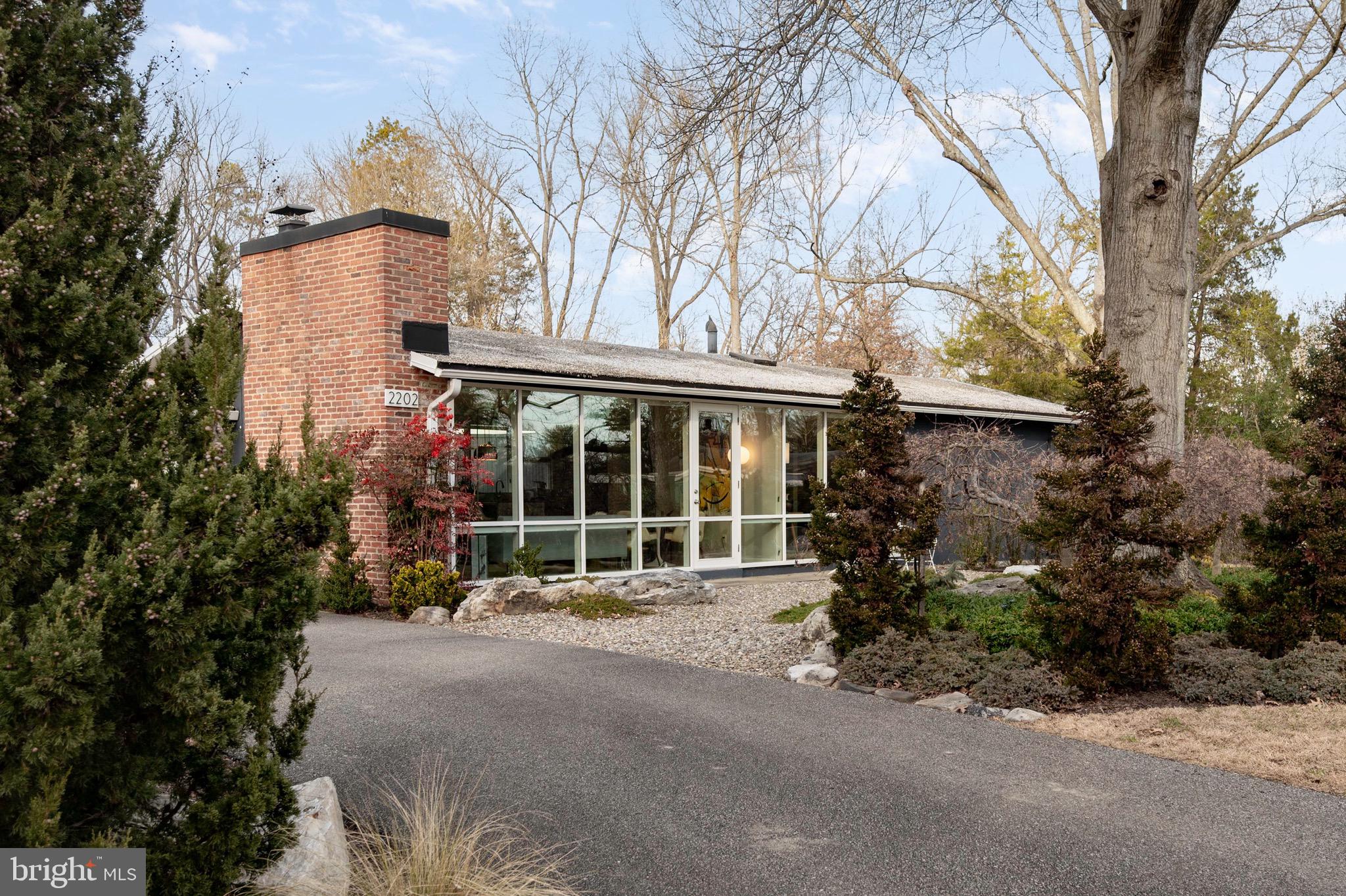 HOLLIN HILLS - Residential