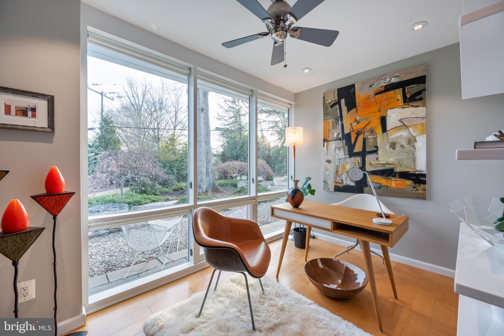 HOLLIN HILLS - Residential
