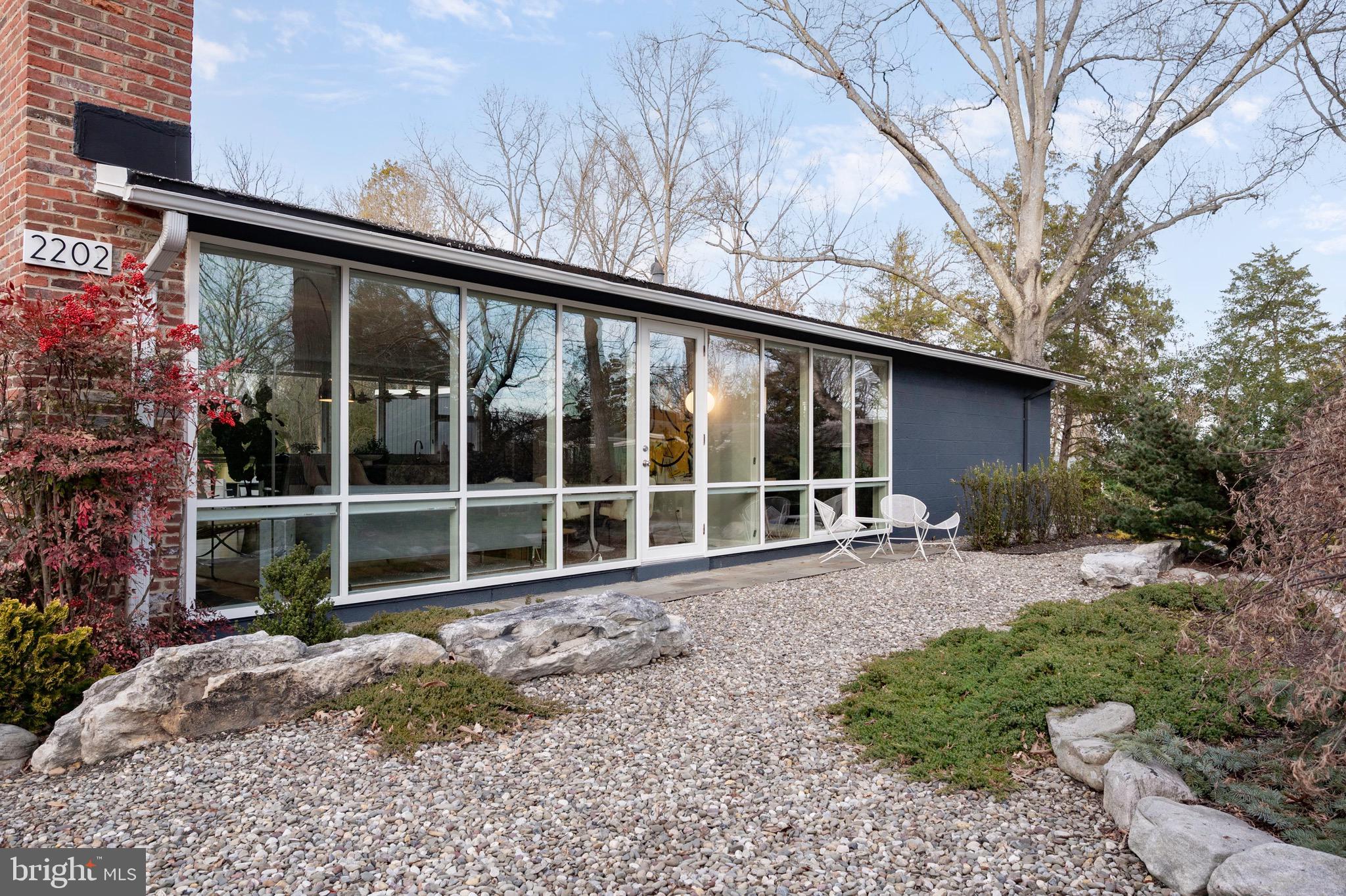 HOLLIN HILLS - Residential