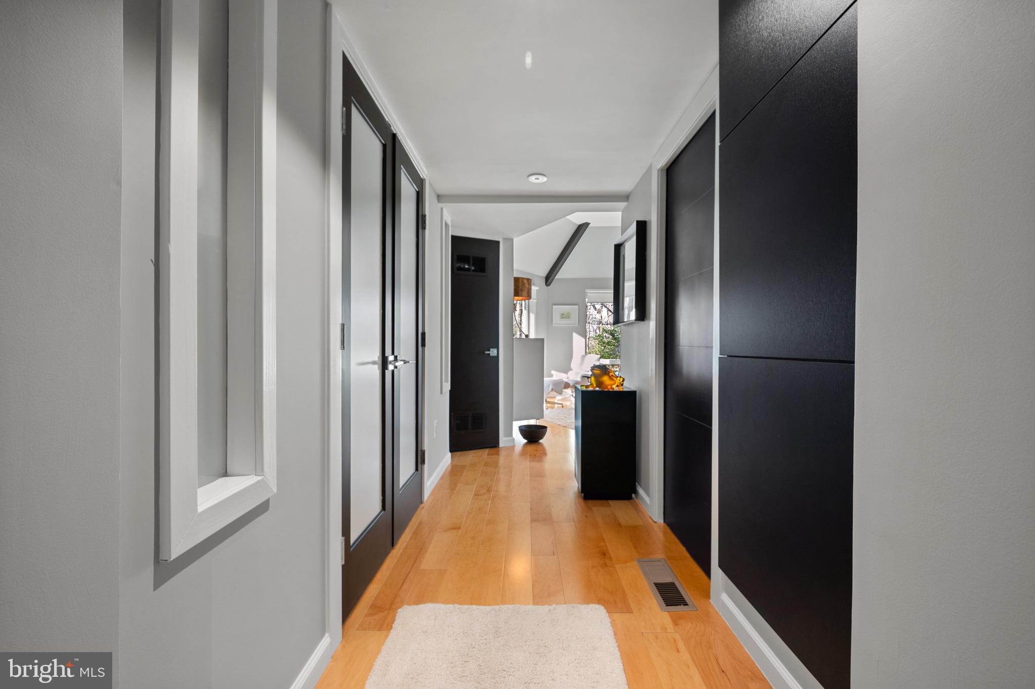 HOLLIN HILLS - Residential