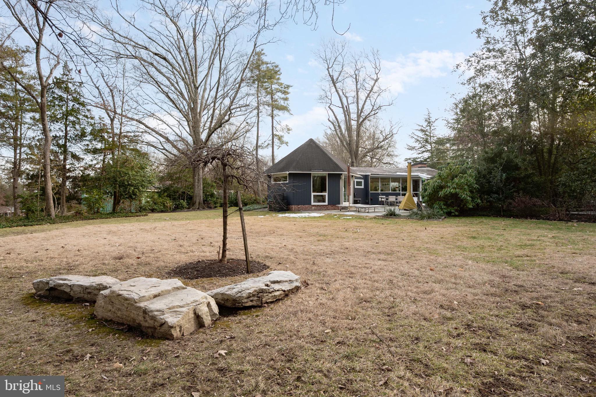 HOLLIN HILLS - Residential