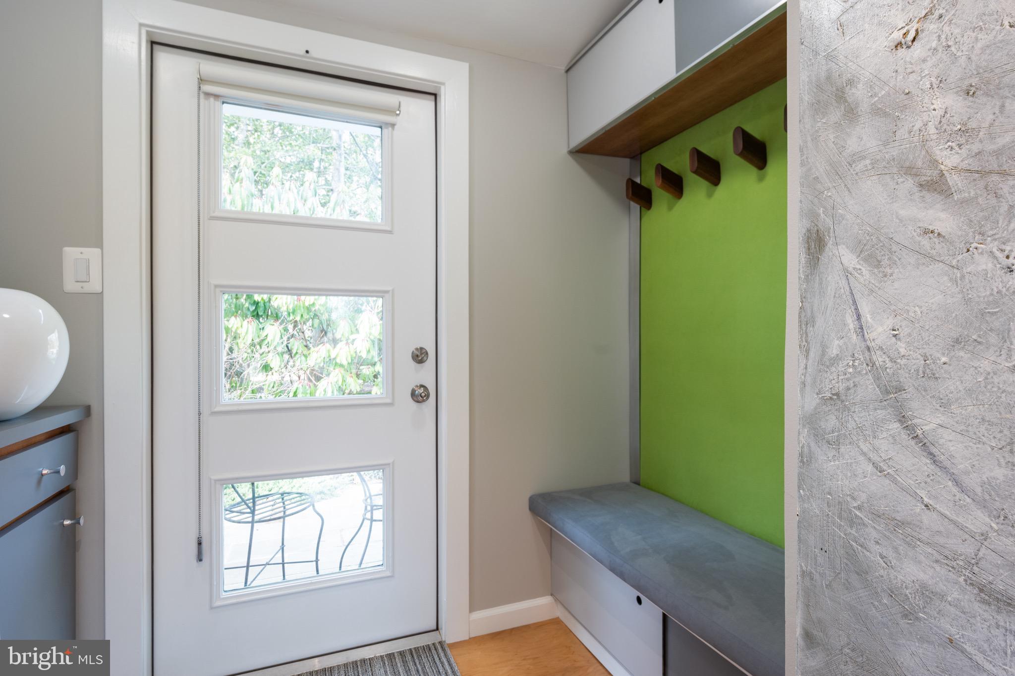 HOLLIN HILLS - Residential