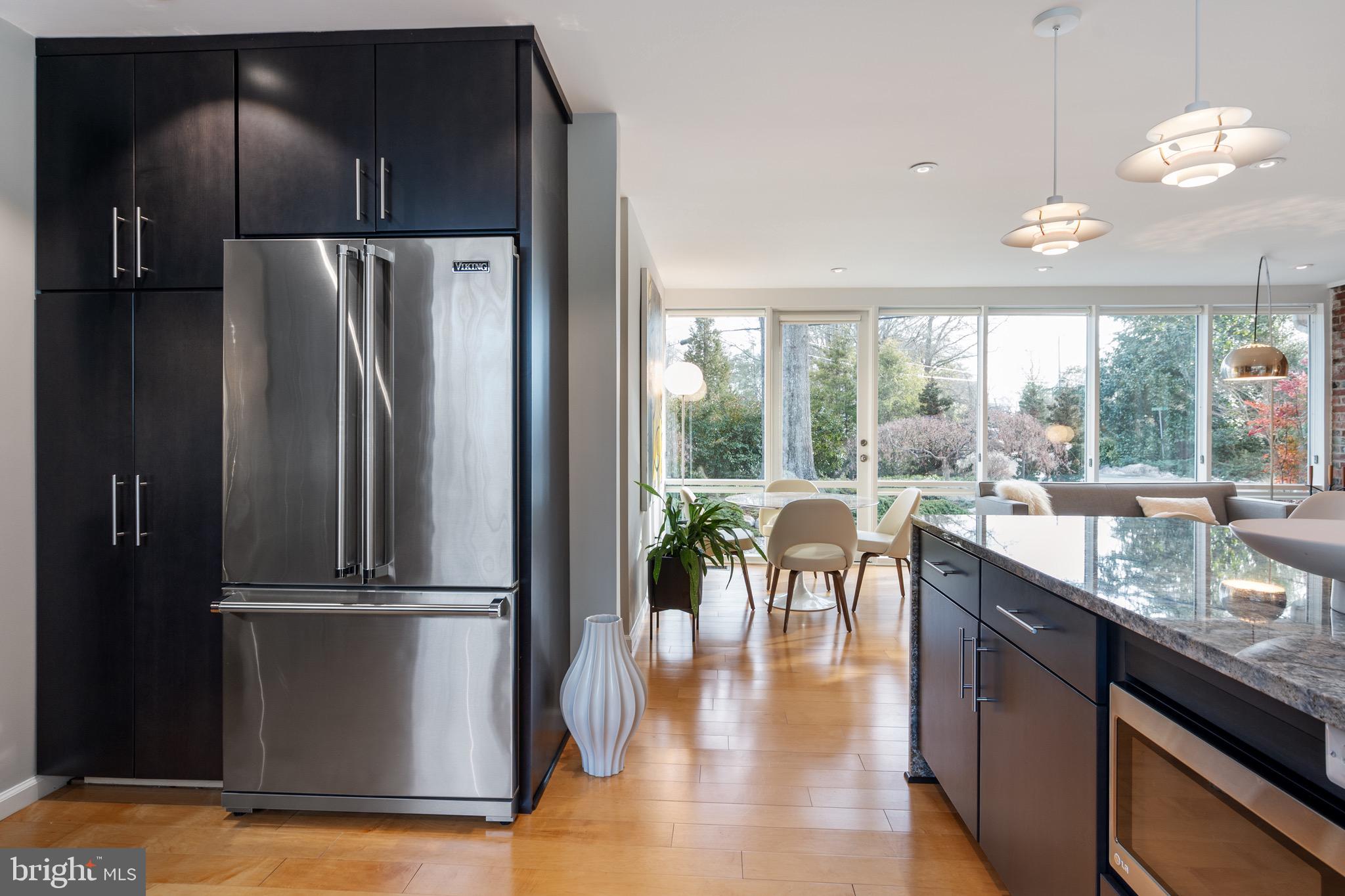 HOLLIN HILLS - Residential