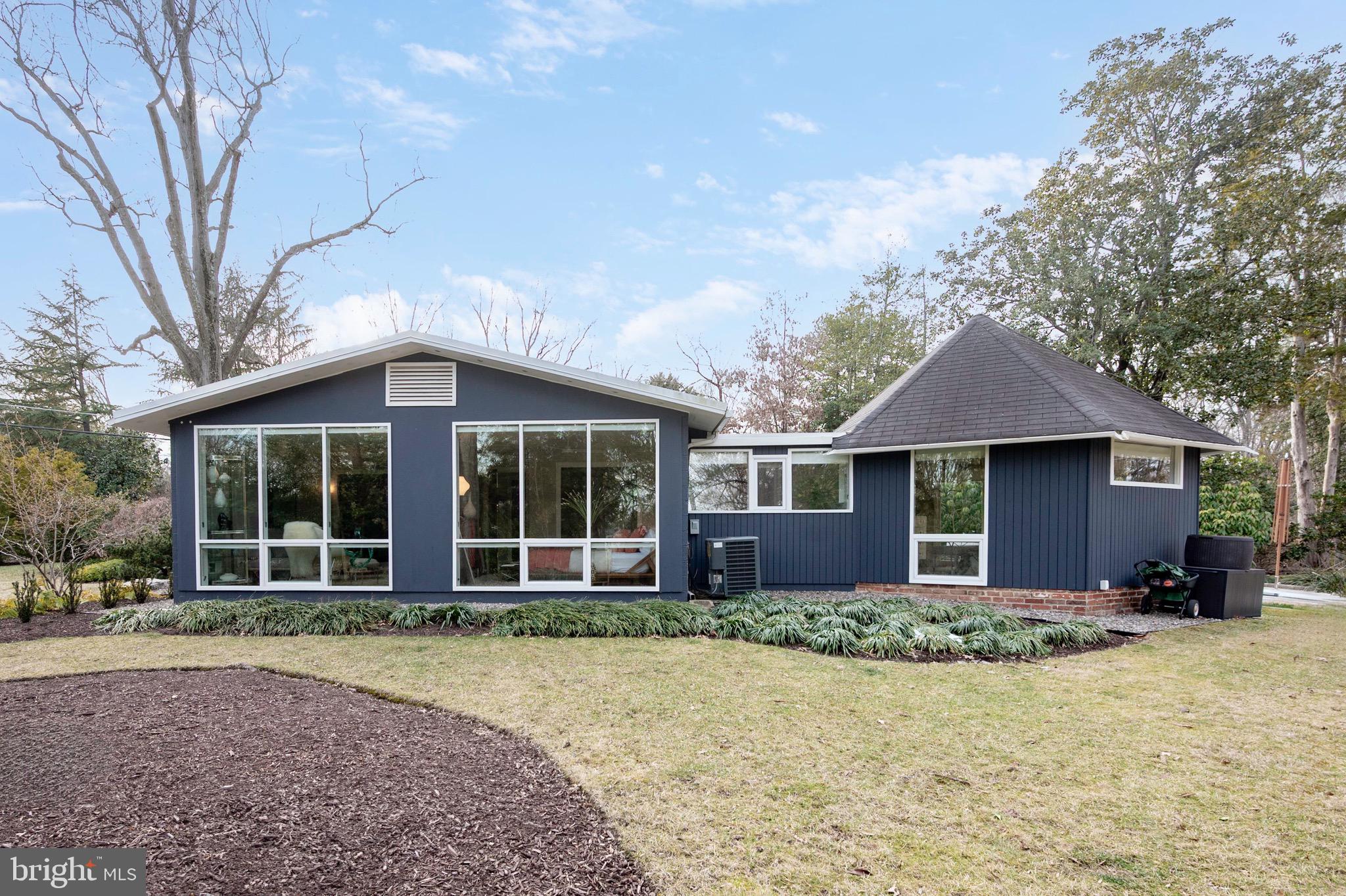 HOLLIN HILLS - Residential