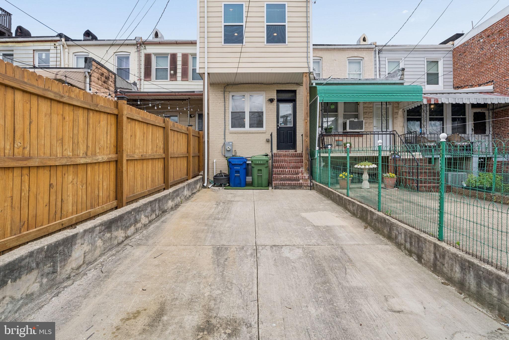 HIGHLANDTOWN - Residential