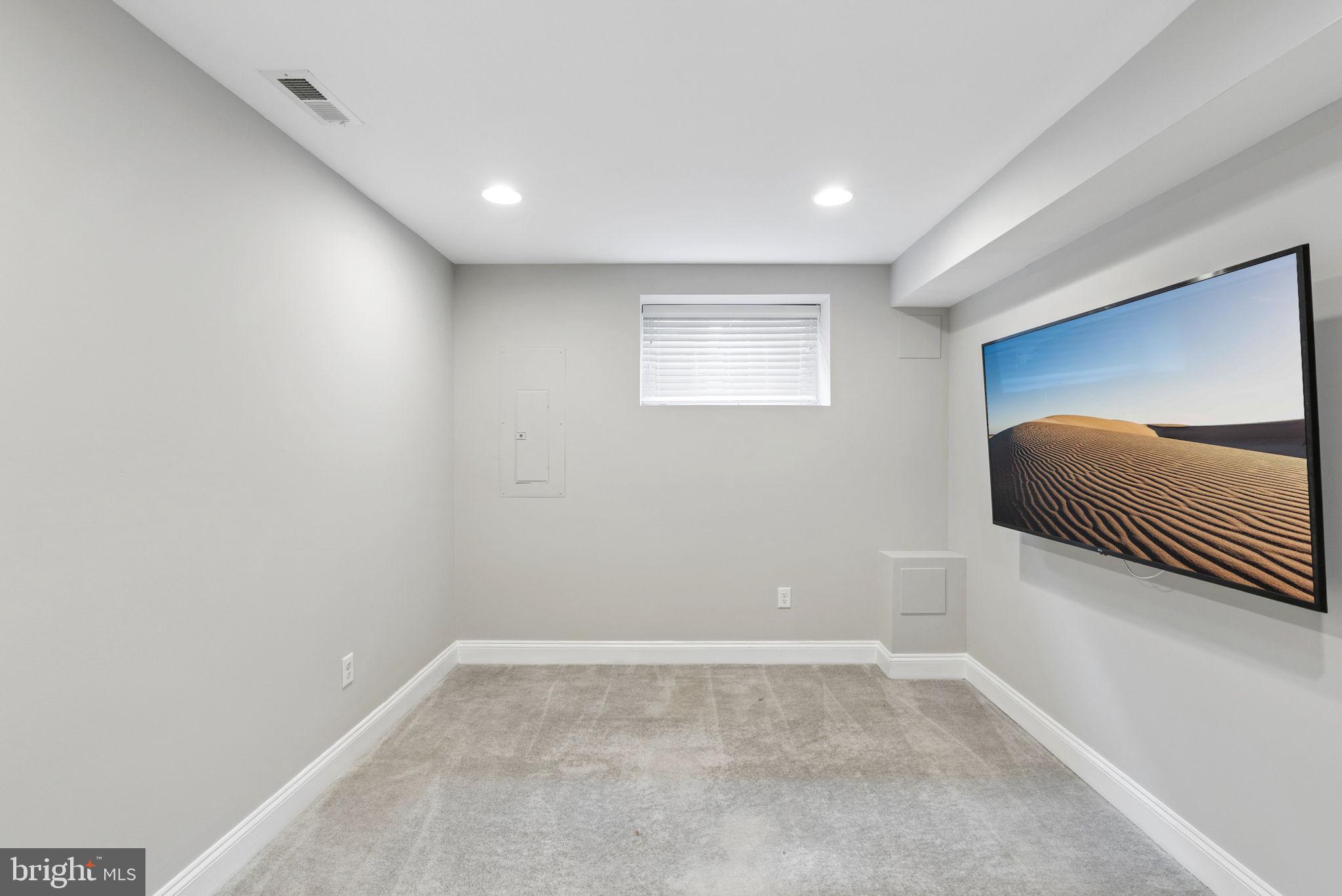 HIGHLANDTOWN - Residential