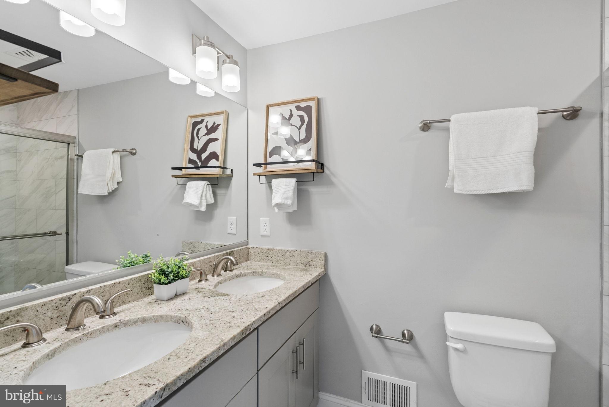 HIGHLANDTOWN - Residential