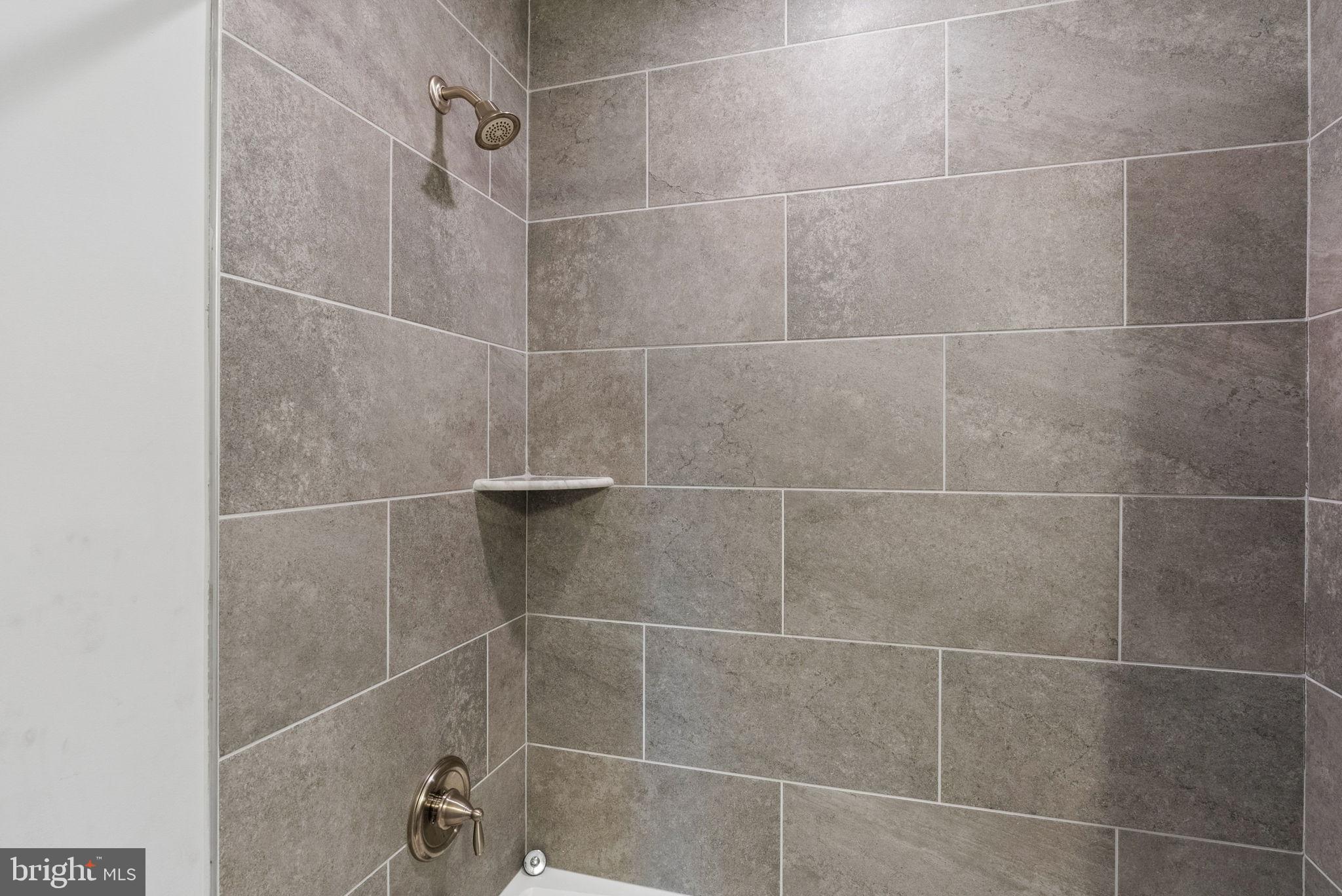 HIGHLANDTOWN - Residential