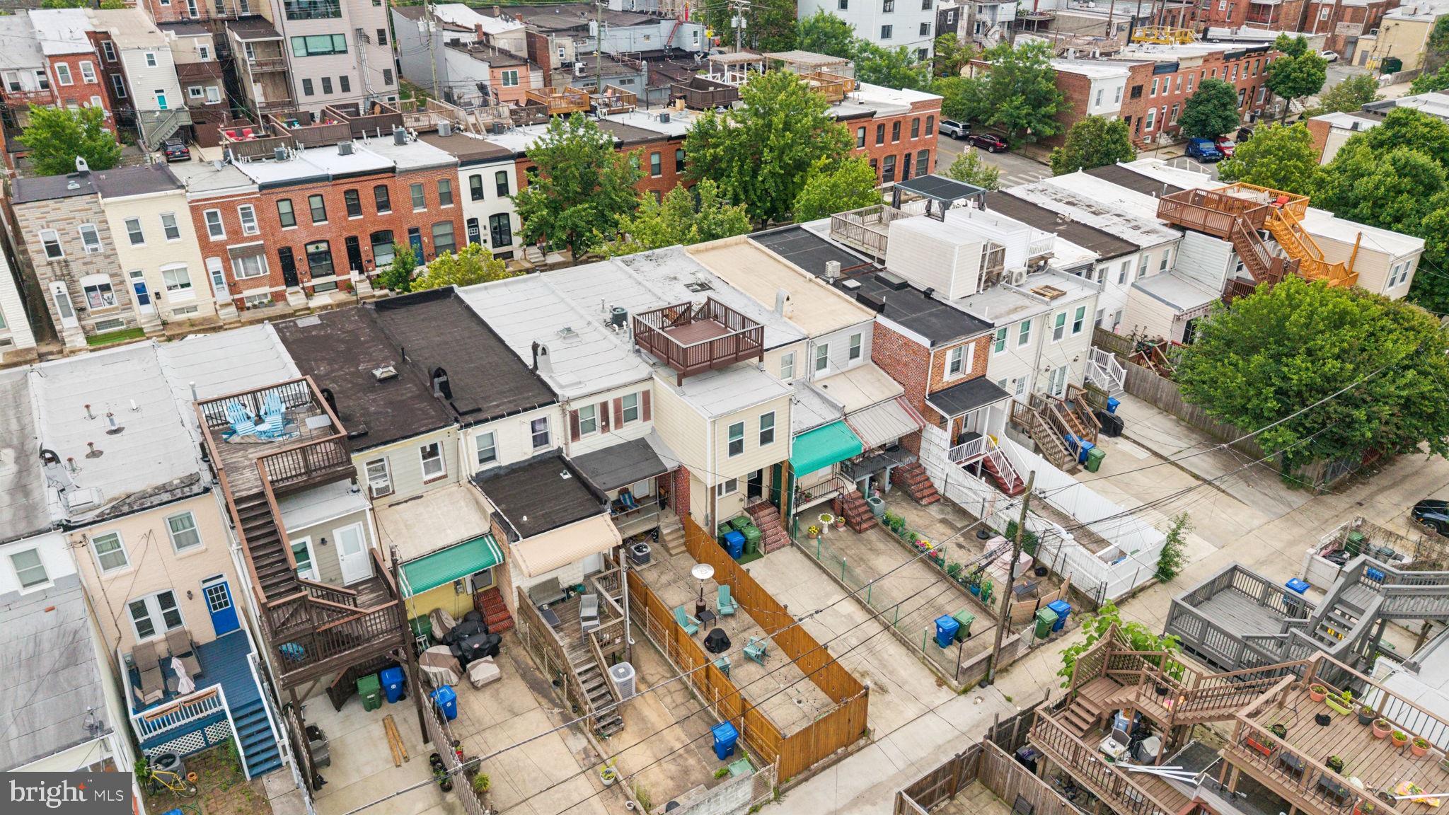 HIGHLANDTOWN - Residential
