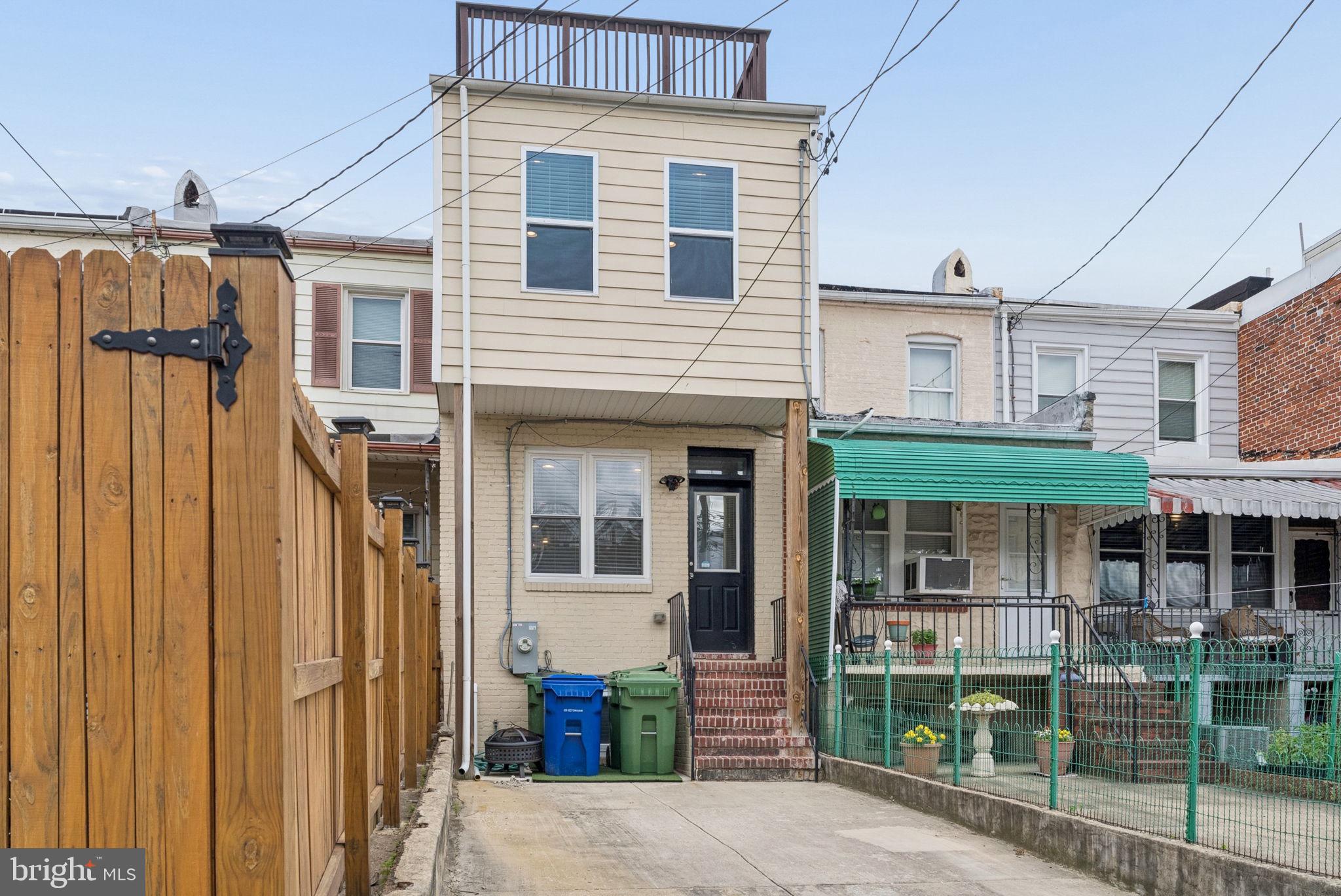 HIGHLANDTOWN - Residential