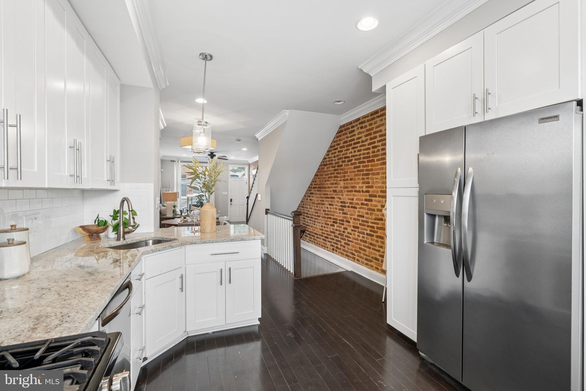 HIGHLANDTOWN - Residential