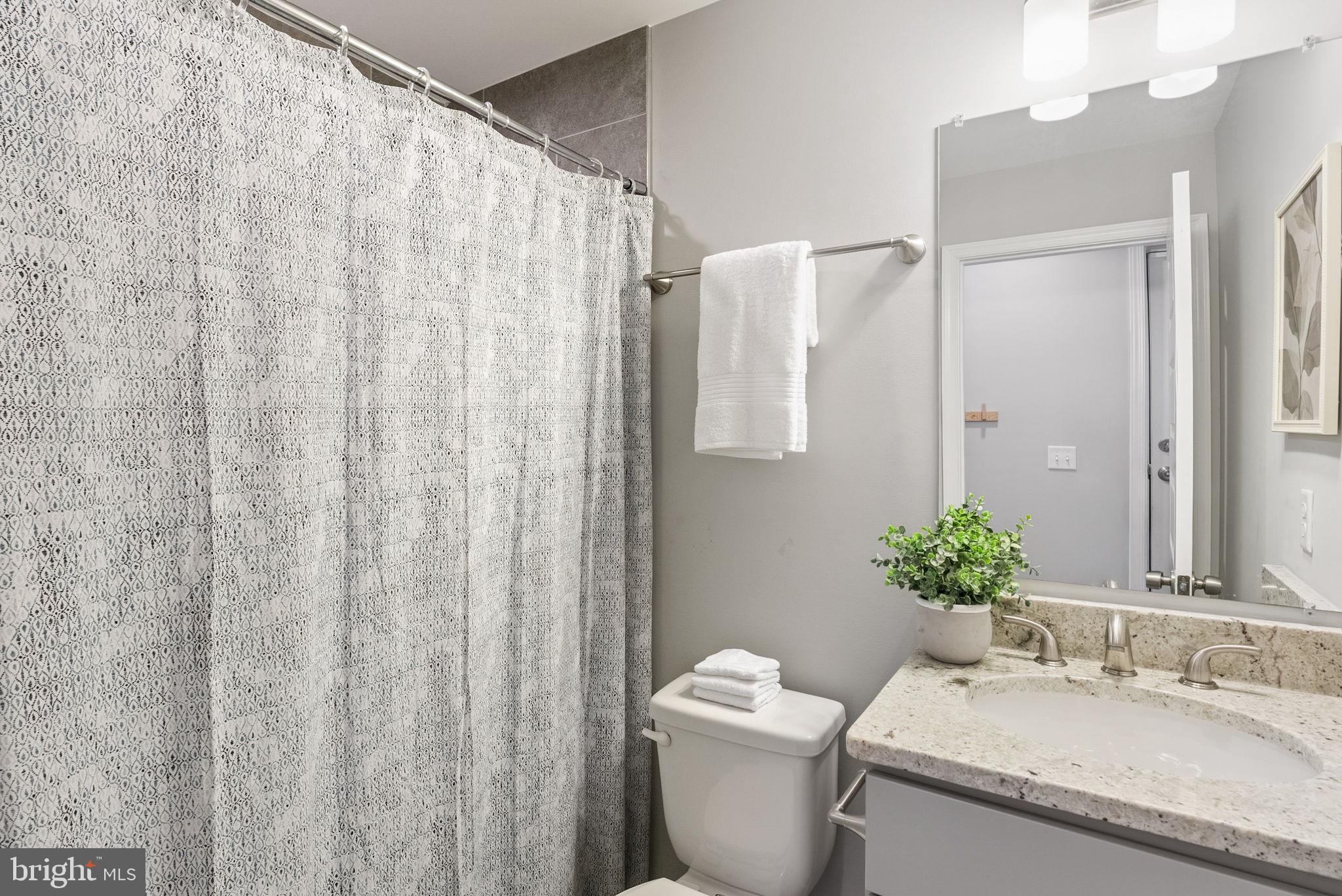 HIGHLANDTOWN - Residential