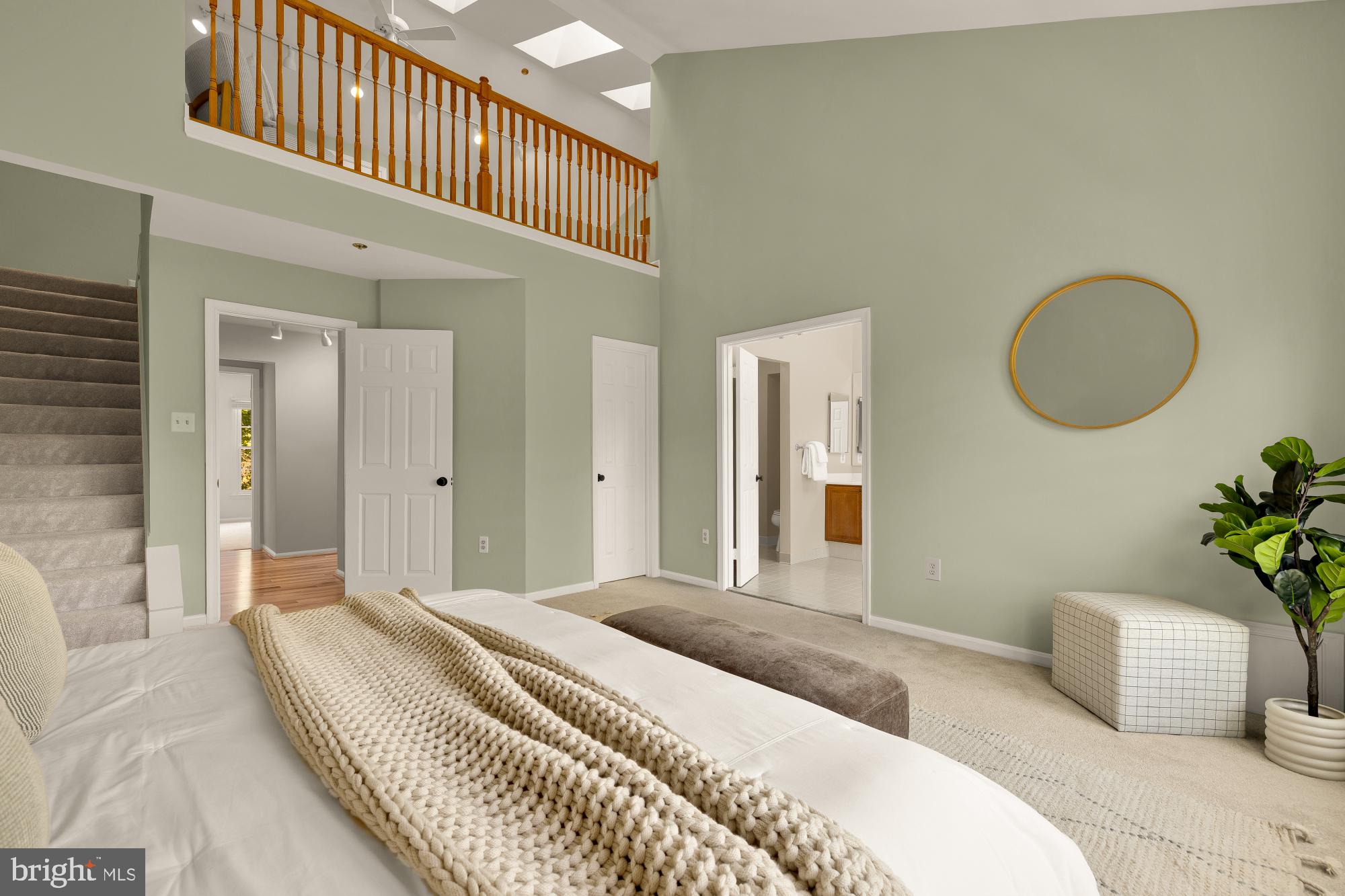 WOODSIDE - Residential