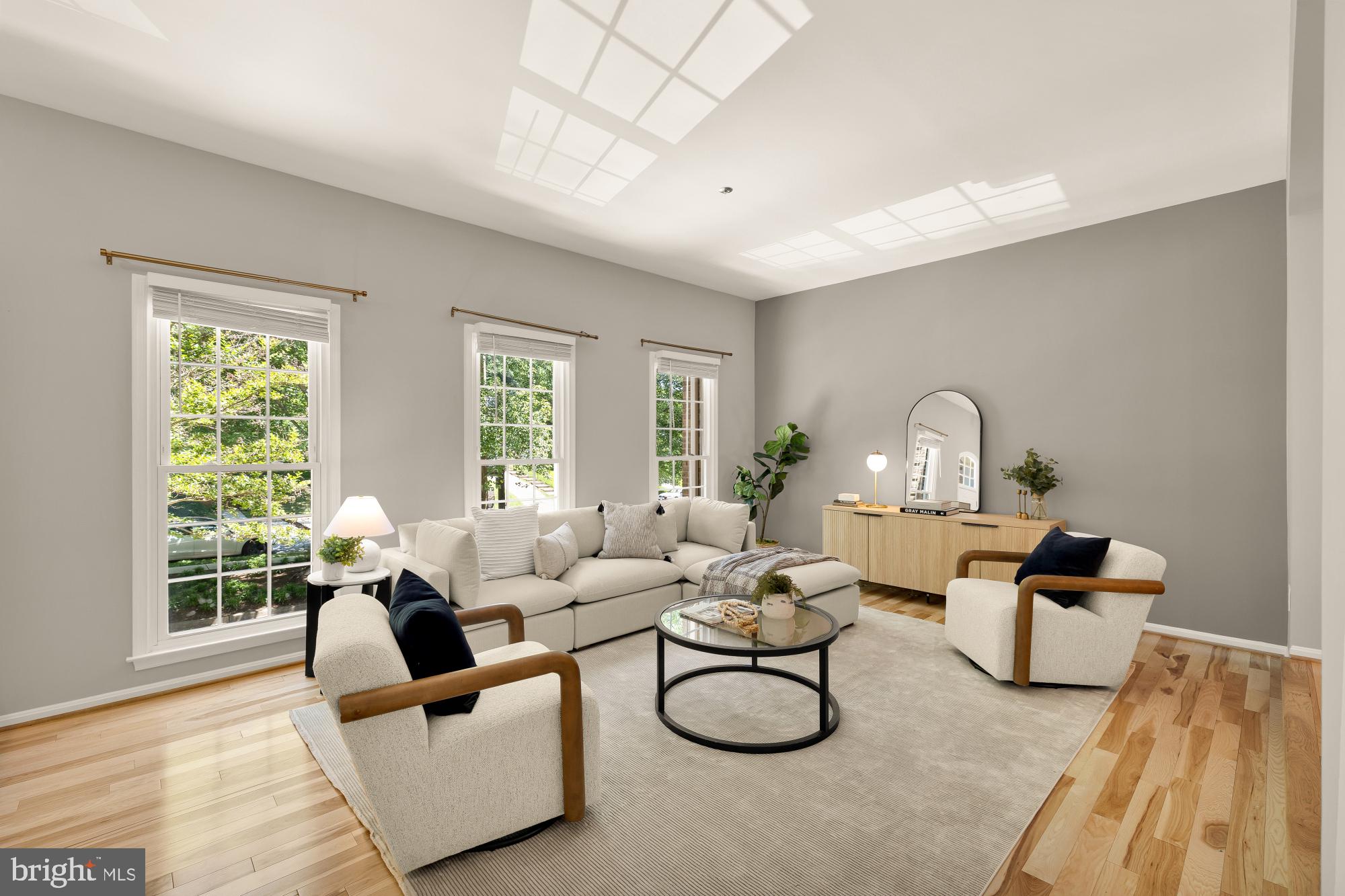 WOODSIDE - Residential