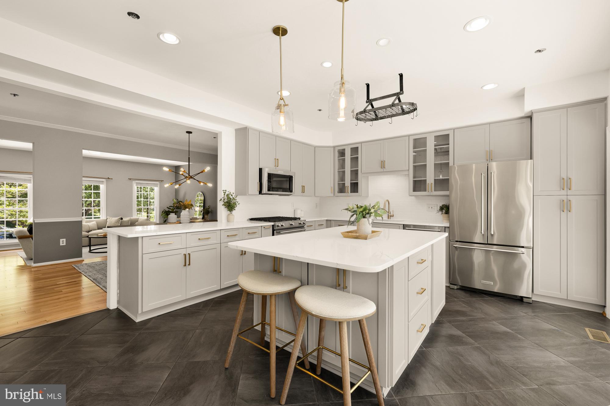 WOODSIDE - Residential