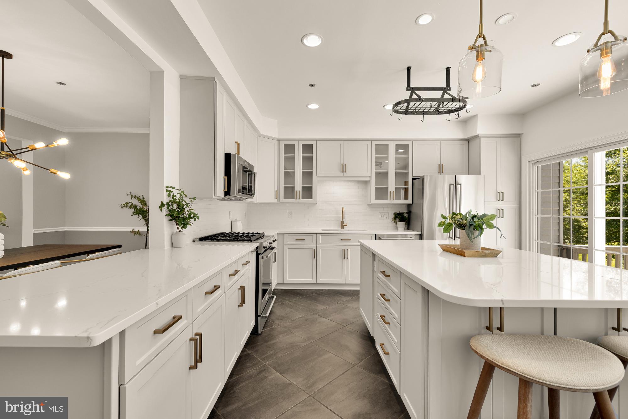 WOODSIDE - Residential
