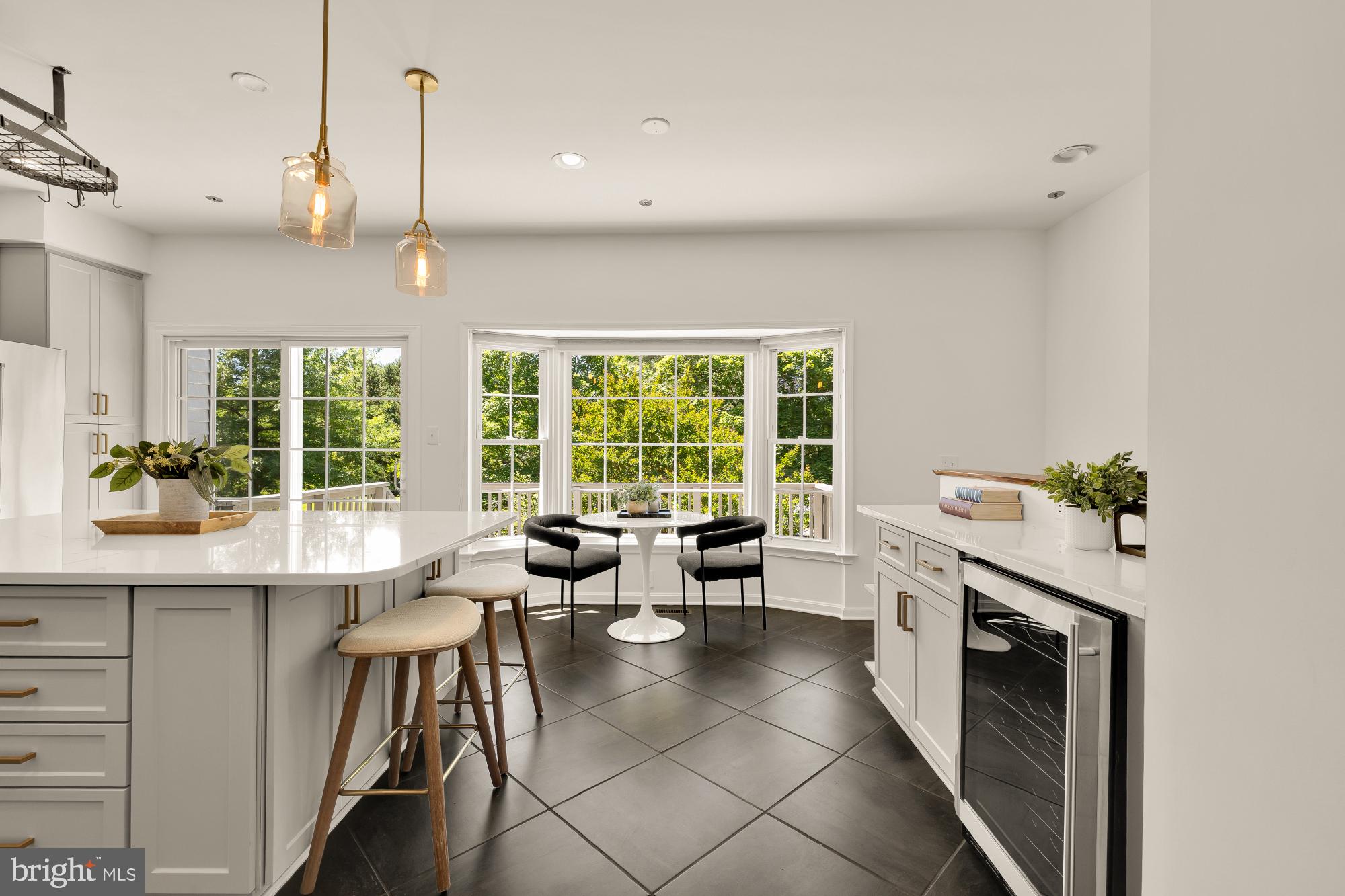 WOODSIDE - Residential