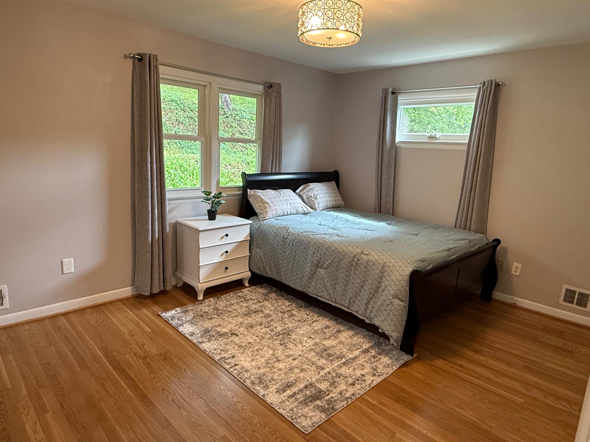 HOLLINDALE - Residential