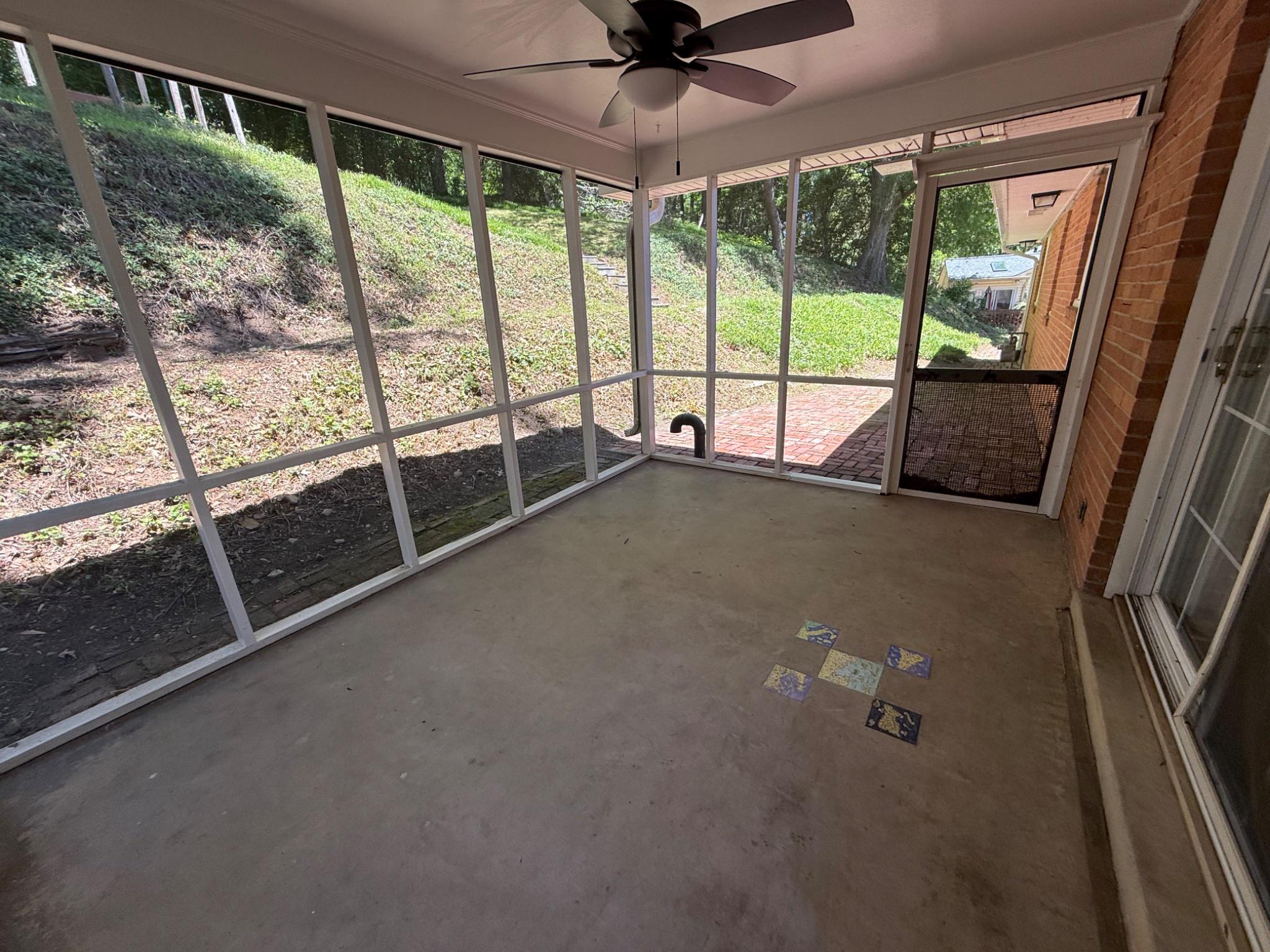 HOLLINDALE - Residential
