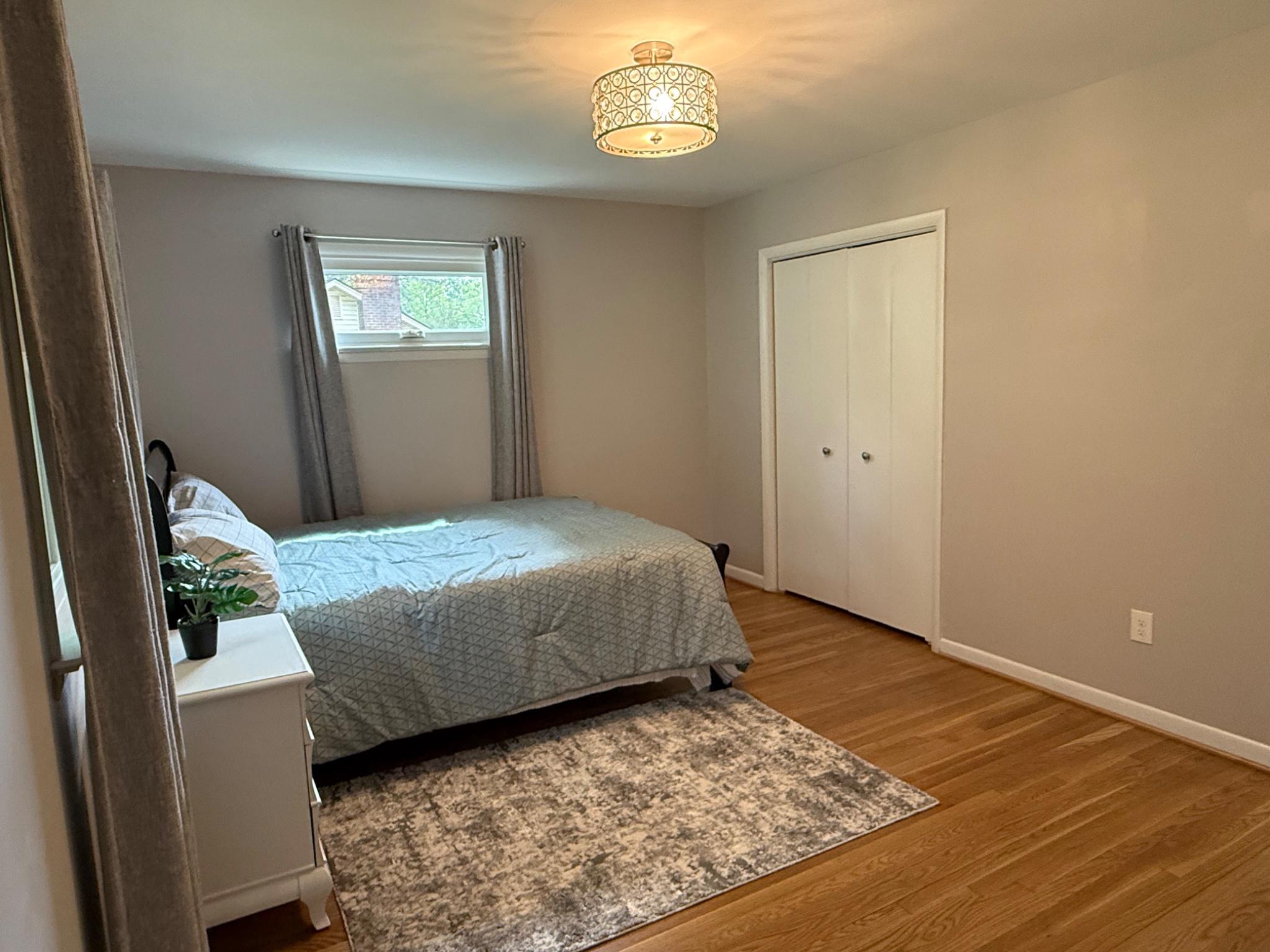 HOLLINDALE - Residential