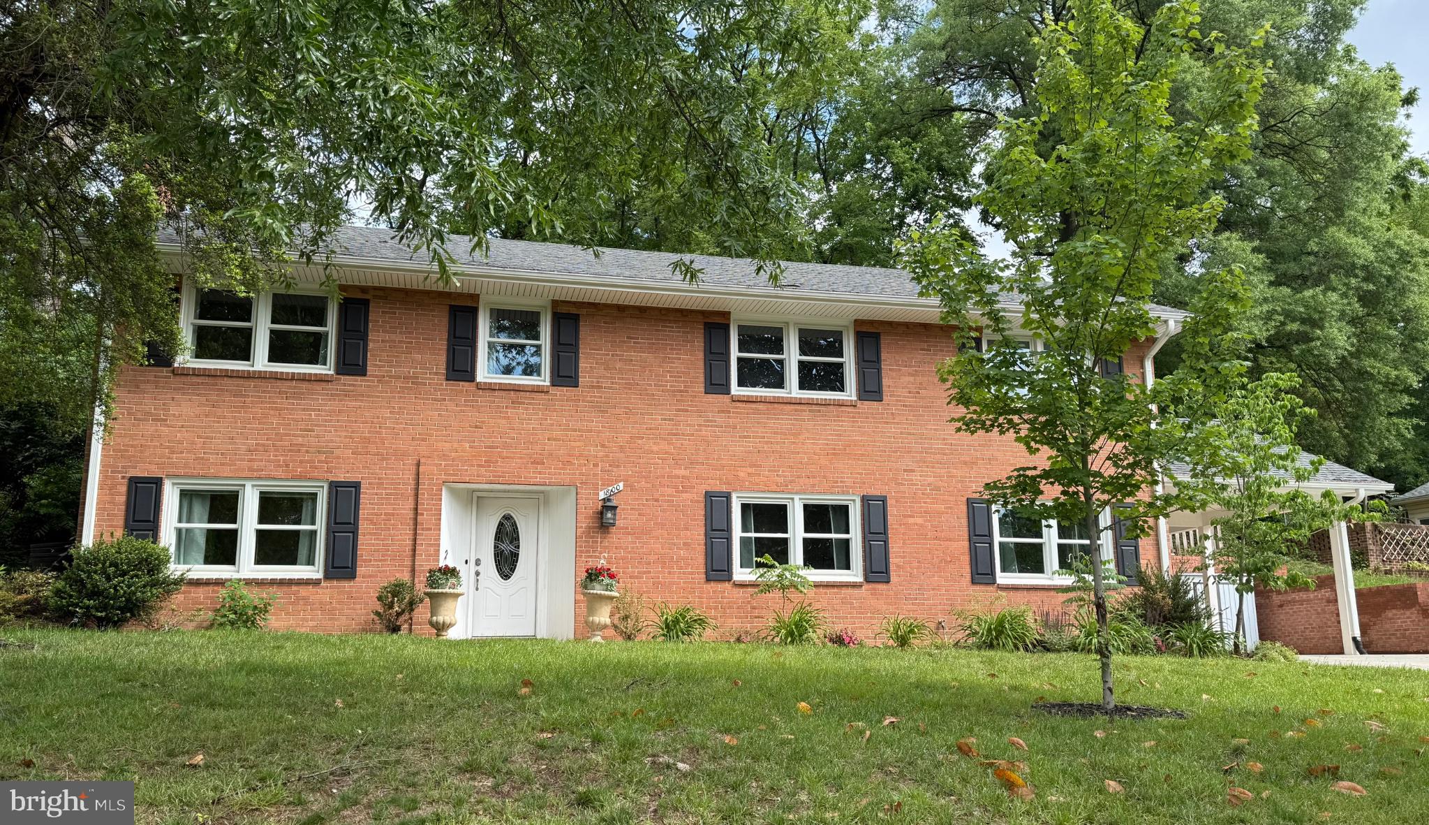HOLLINDALE - Residential