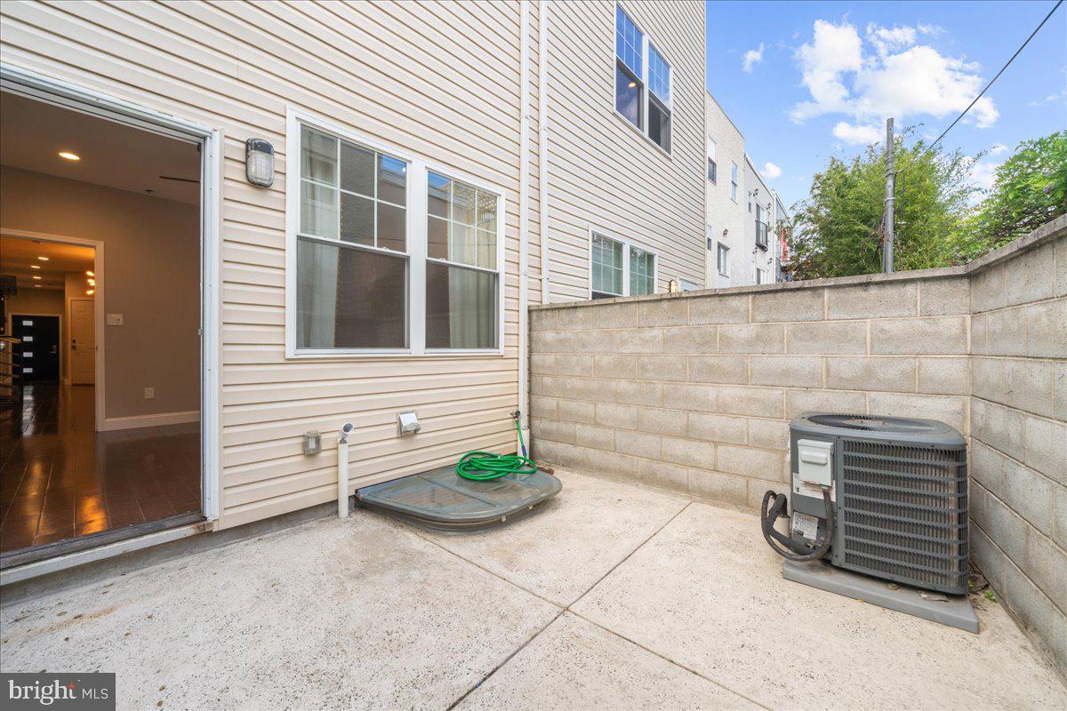 PASSYUNK SQUARE - Residential