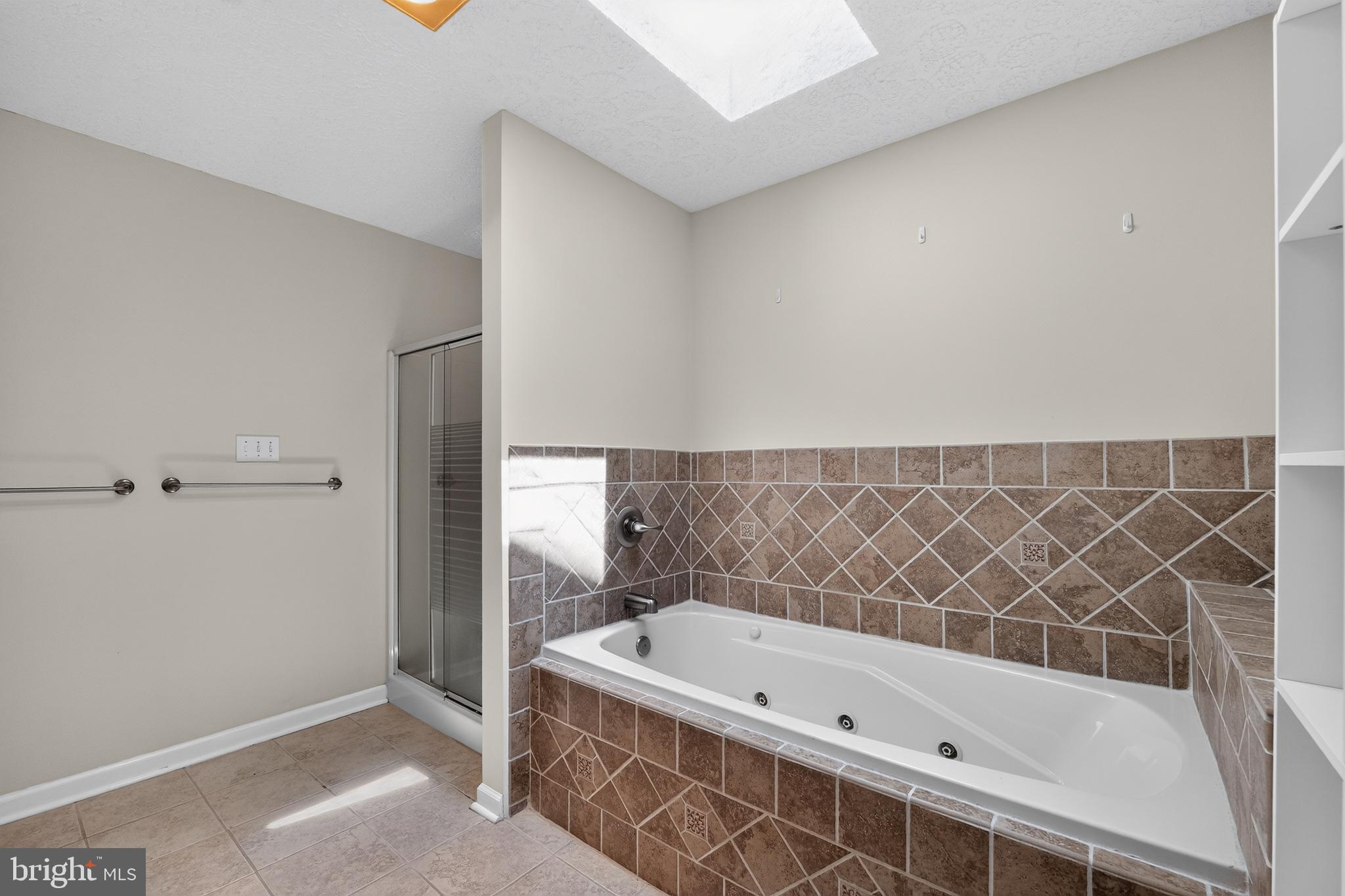 ROSE VILLAGE - Residential