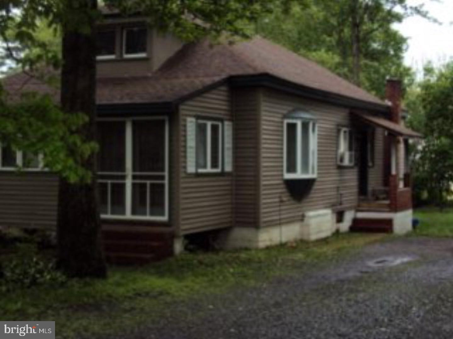 DEER LAKE - Residential