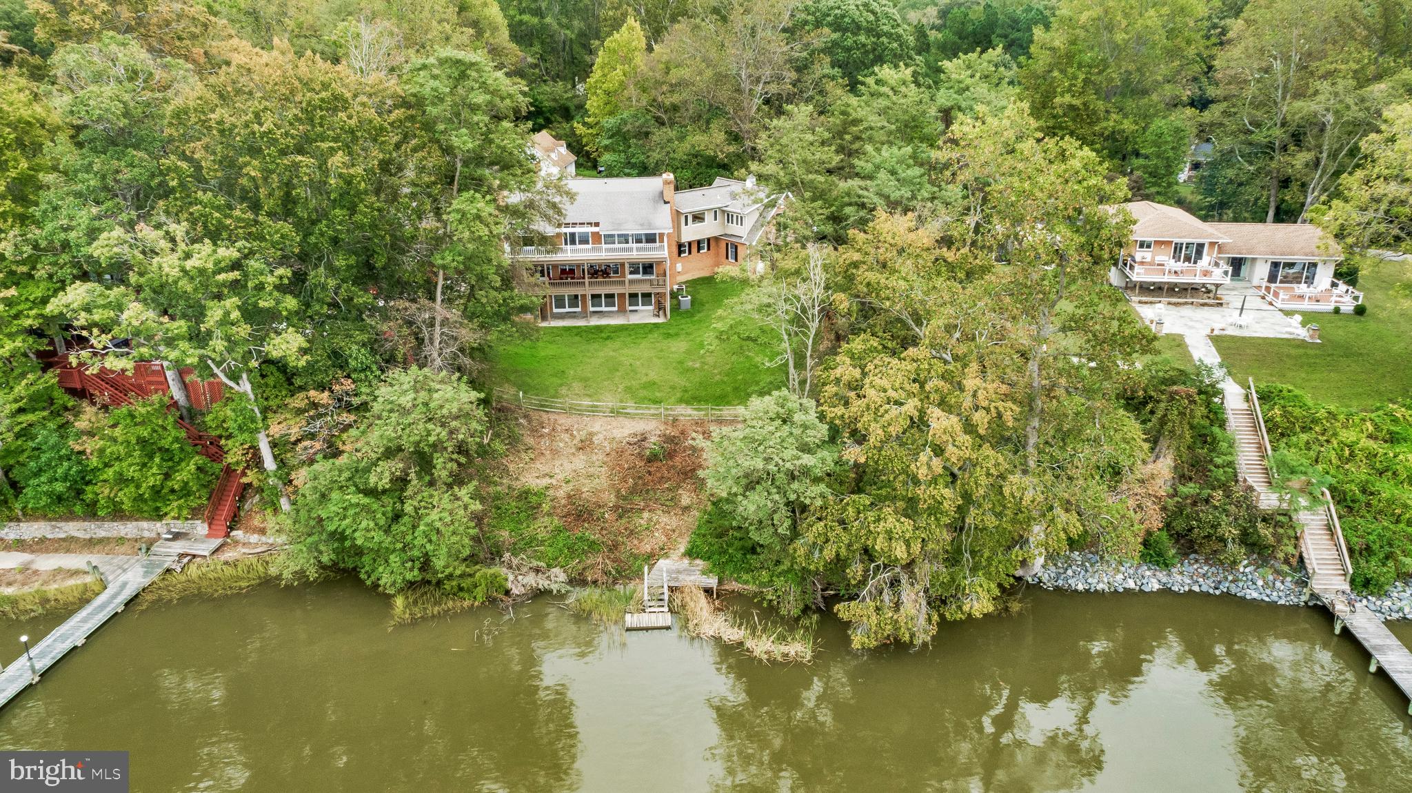 HOLLAND CLIFF SHORES - Residential
