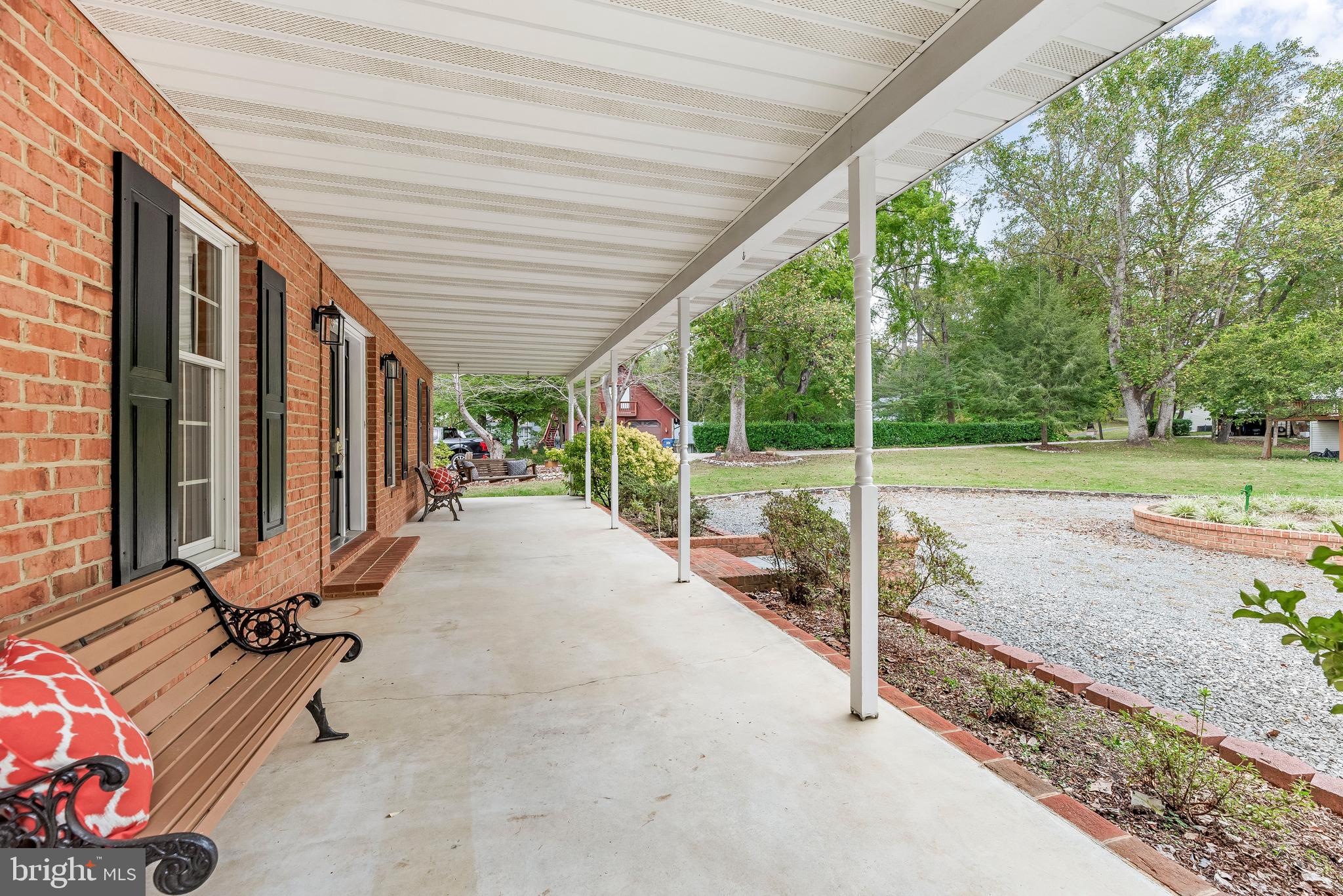HOLLAND CLIFF SHORES - Residential