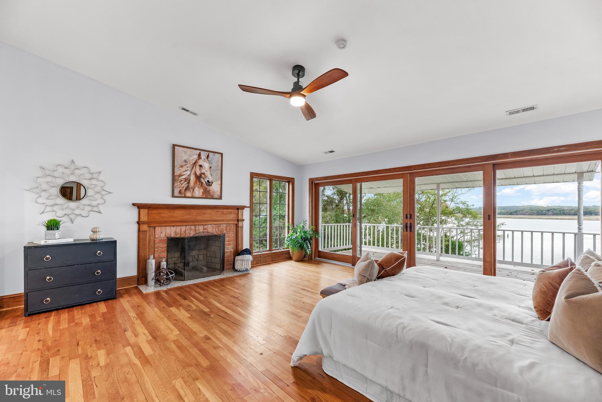 HOLLAND CLIFF SHORES - Residential