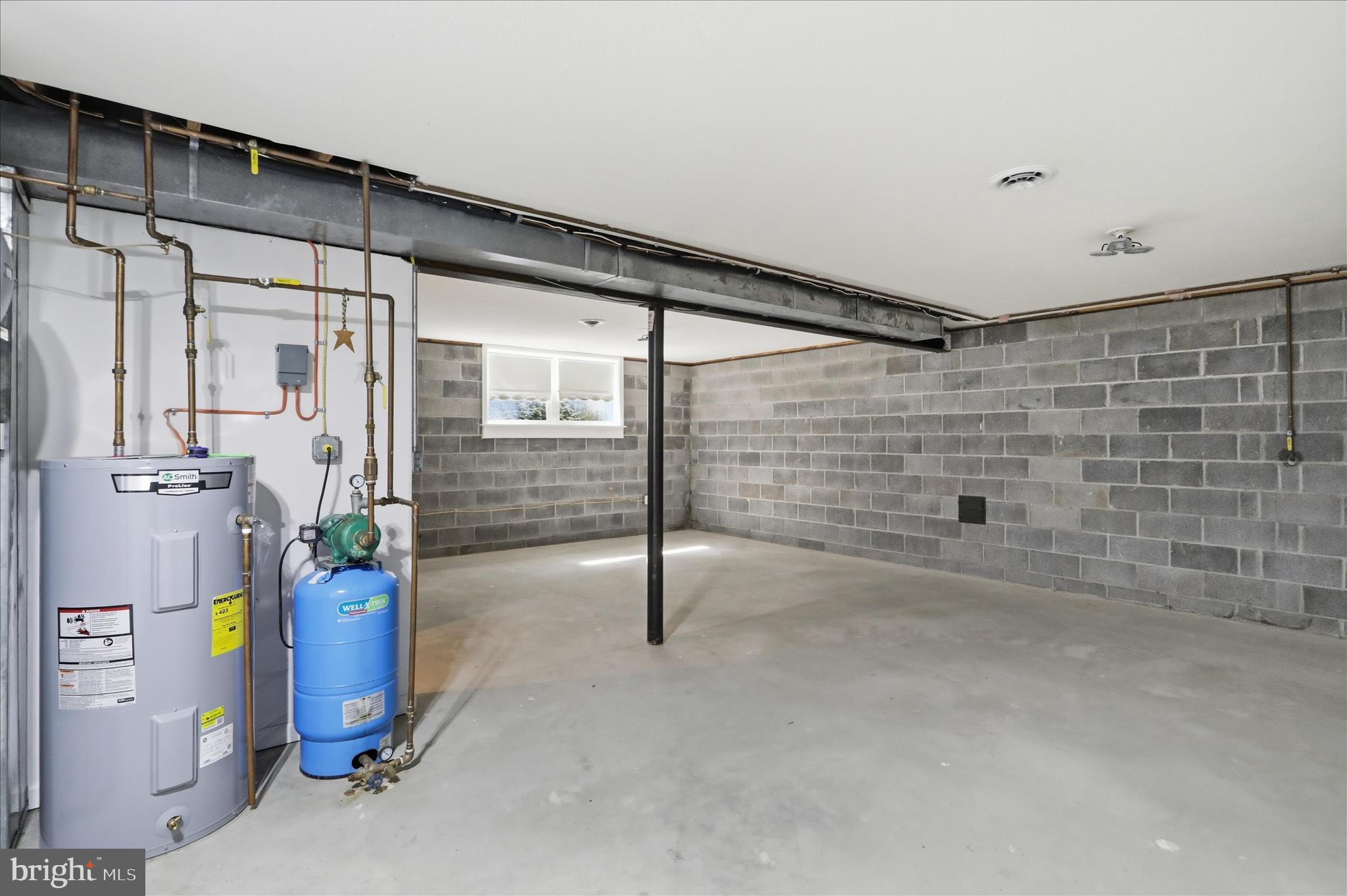 SHERWOOD ACRES - Residential