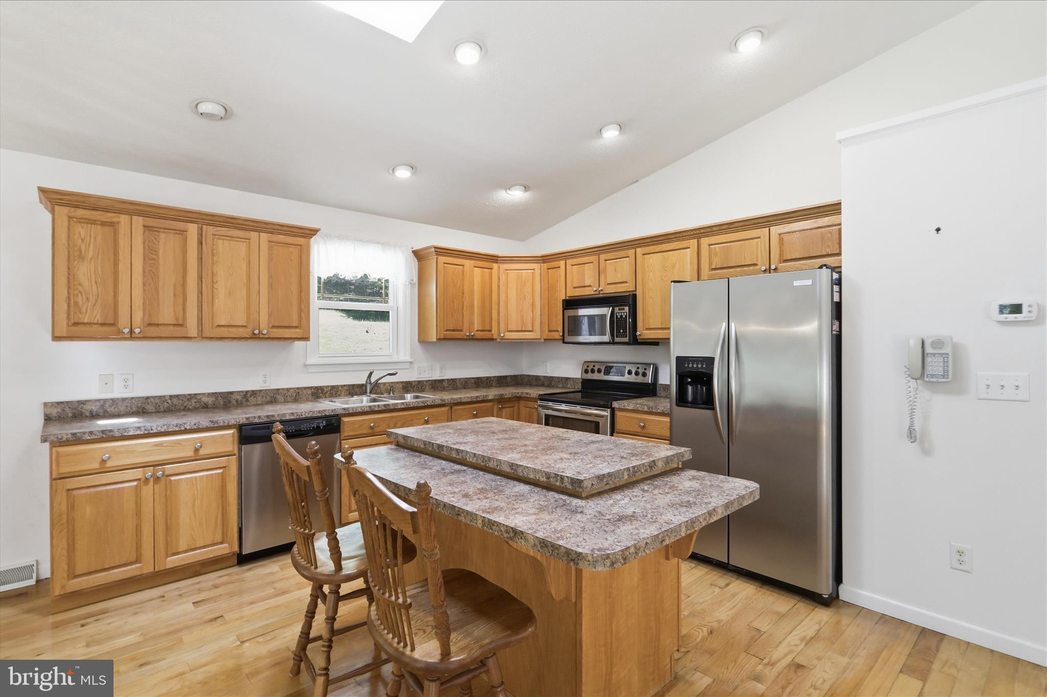 SHERWOOD ACRES - Residential