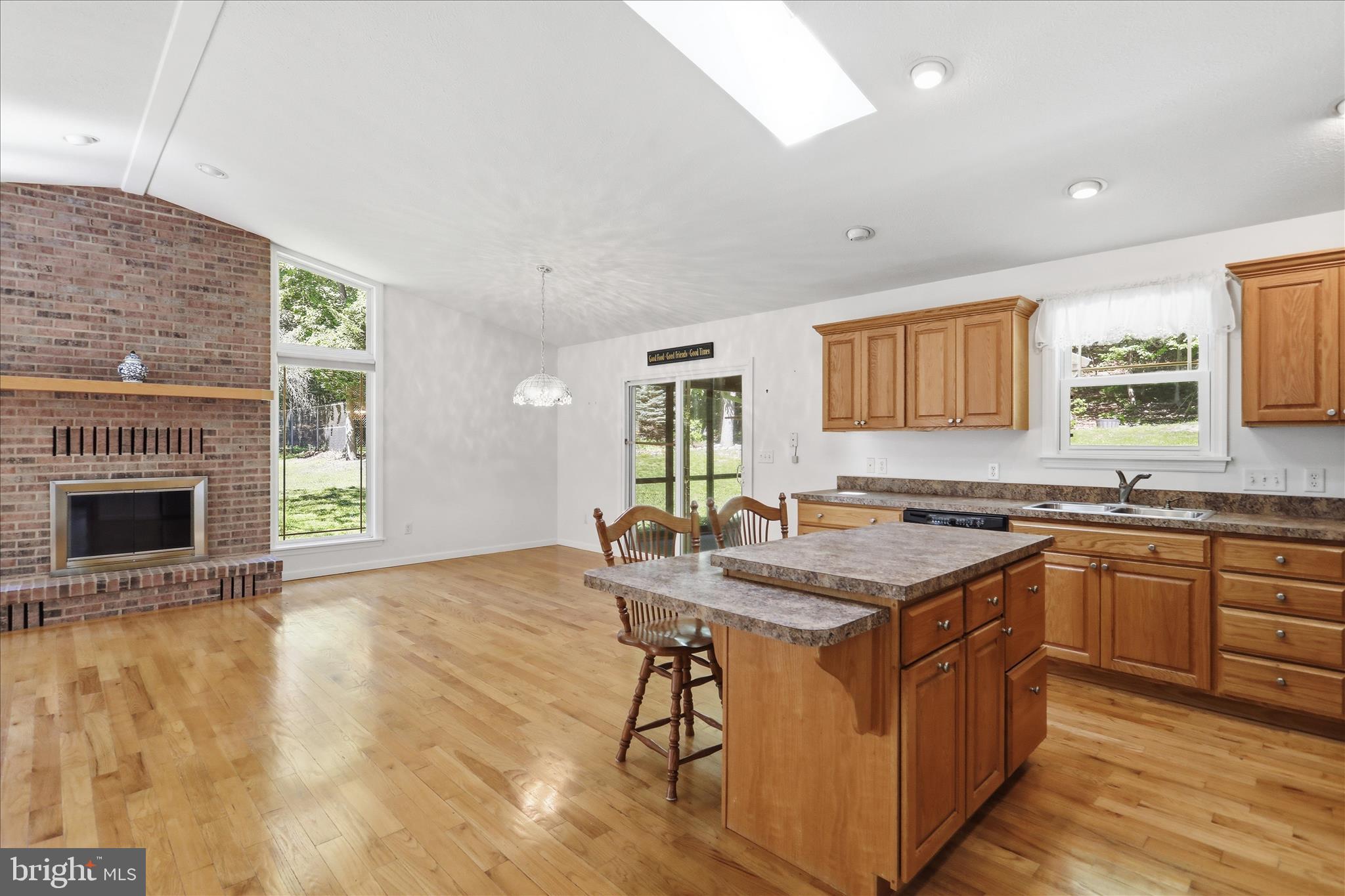 SHERWOOD ACRES - Residential