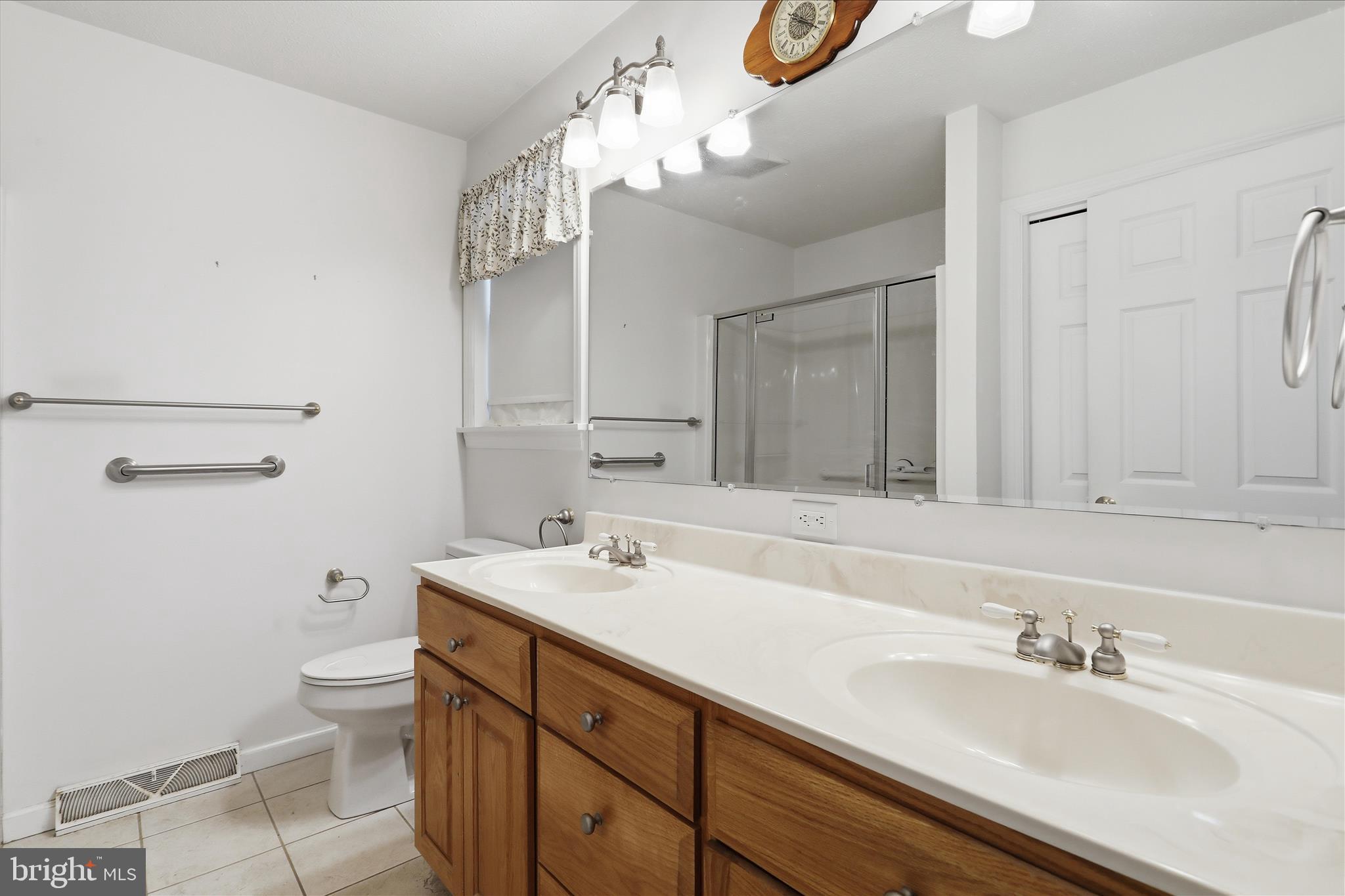 SHERWOOD ACRES - Residential