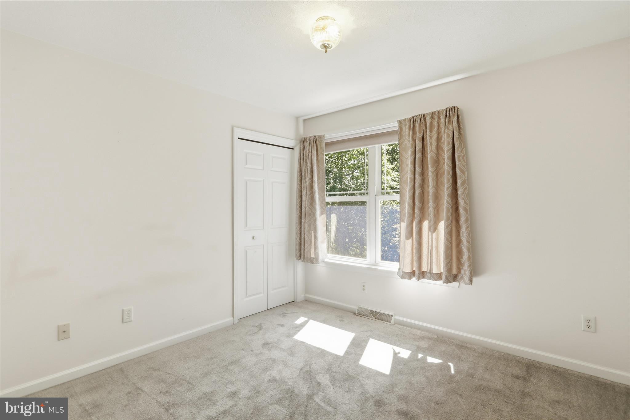 SHERWOOD ACRES - Residential