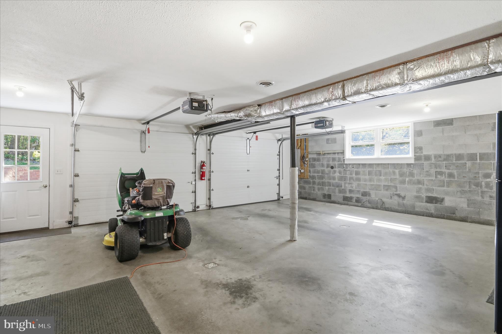 SHERWOOD ACRES - Residential