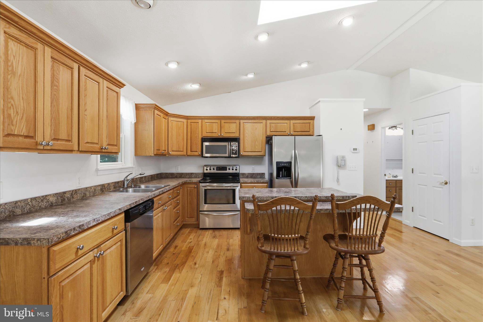 SHERWOOD ACRES - Residential