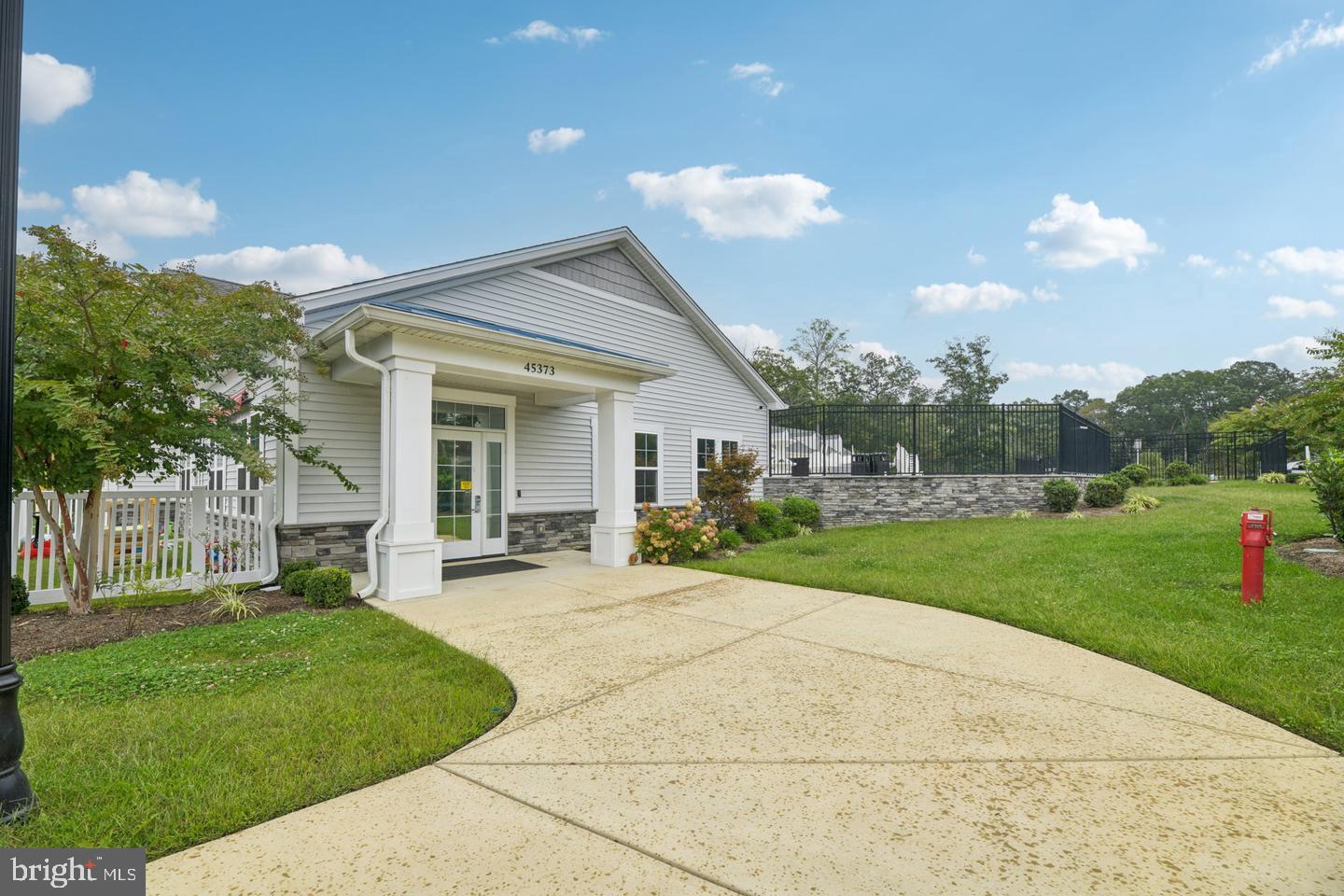 THE WOODS AT MYRTLE POINT - Residential