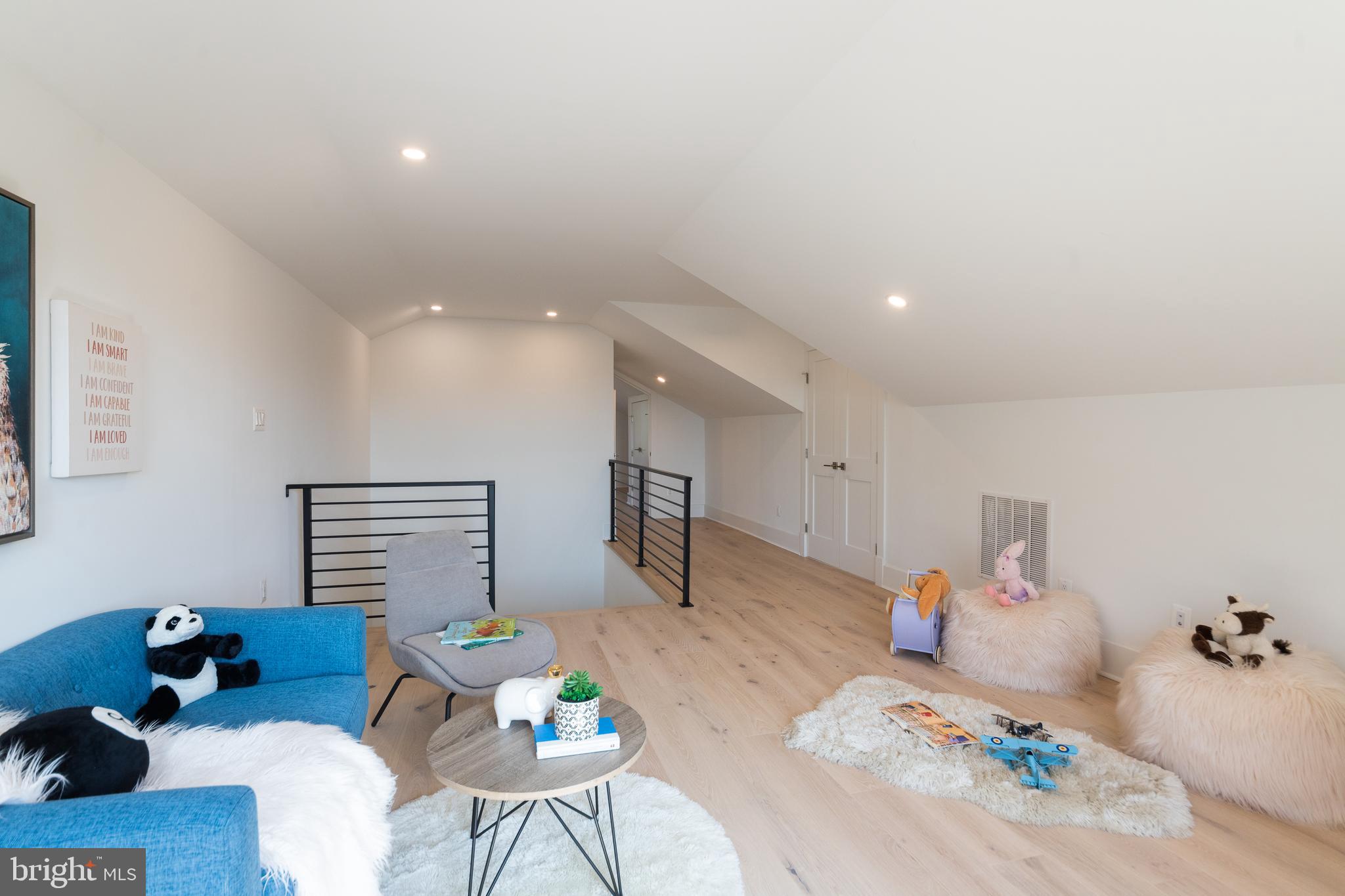 MINOR HILL - Residential